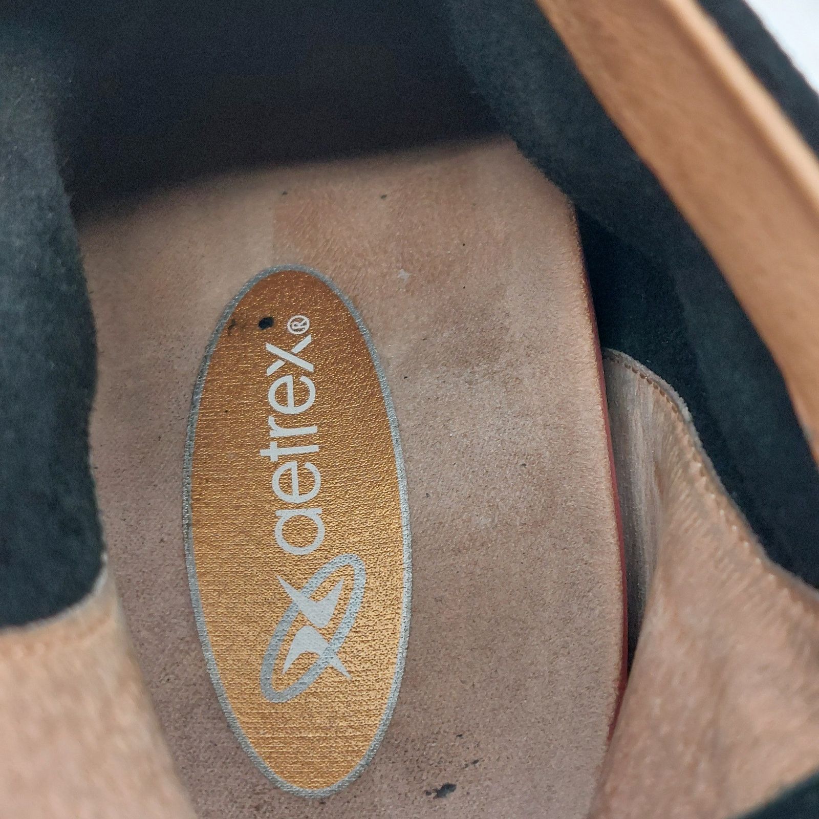 Kenneth Cole Gentle Souls By Kenneth Cole Emma 7.5M Black Suede Ankle Size US 7.5 / IT 37.5 - 5 Thumbnail