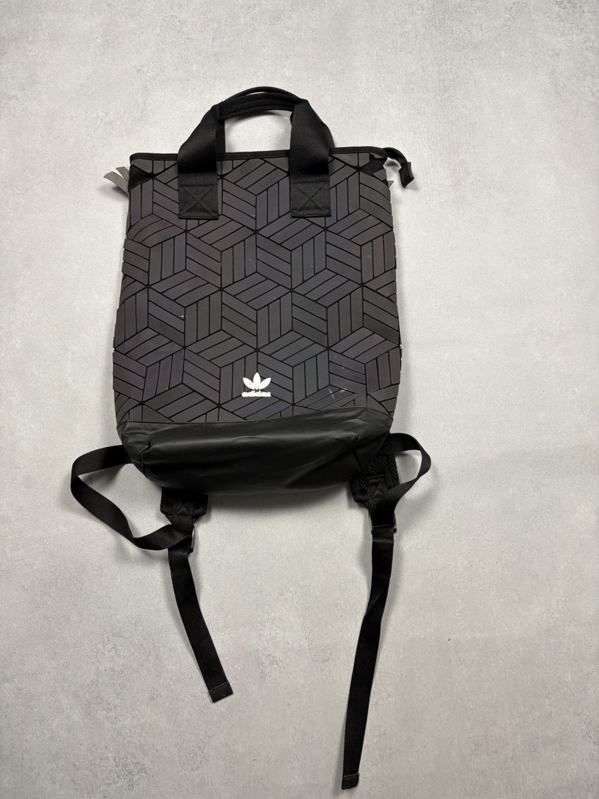Adidas Adidas x Issey Miyake 2016 Reflective Geometric Backpack Y2K Size ONE SIZE - 3 Thumbnail
