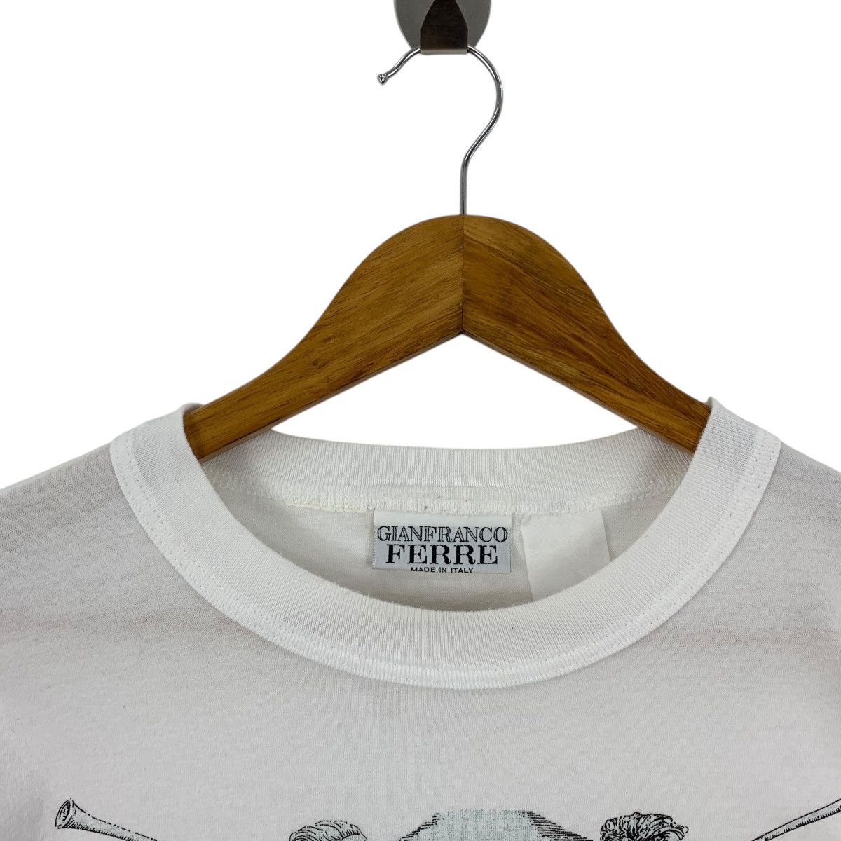 Gianfranco Ferre × Japanese Brand × Vintage Vintage 90s GIANFRANCO FERRE big printed embroidery tee Size US L / EU 52-54 / 3 - 9 Thumbnail