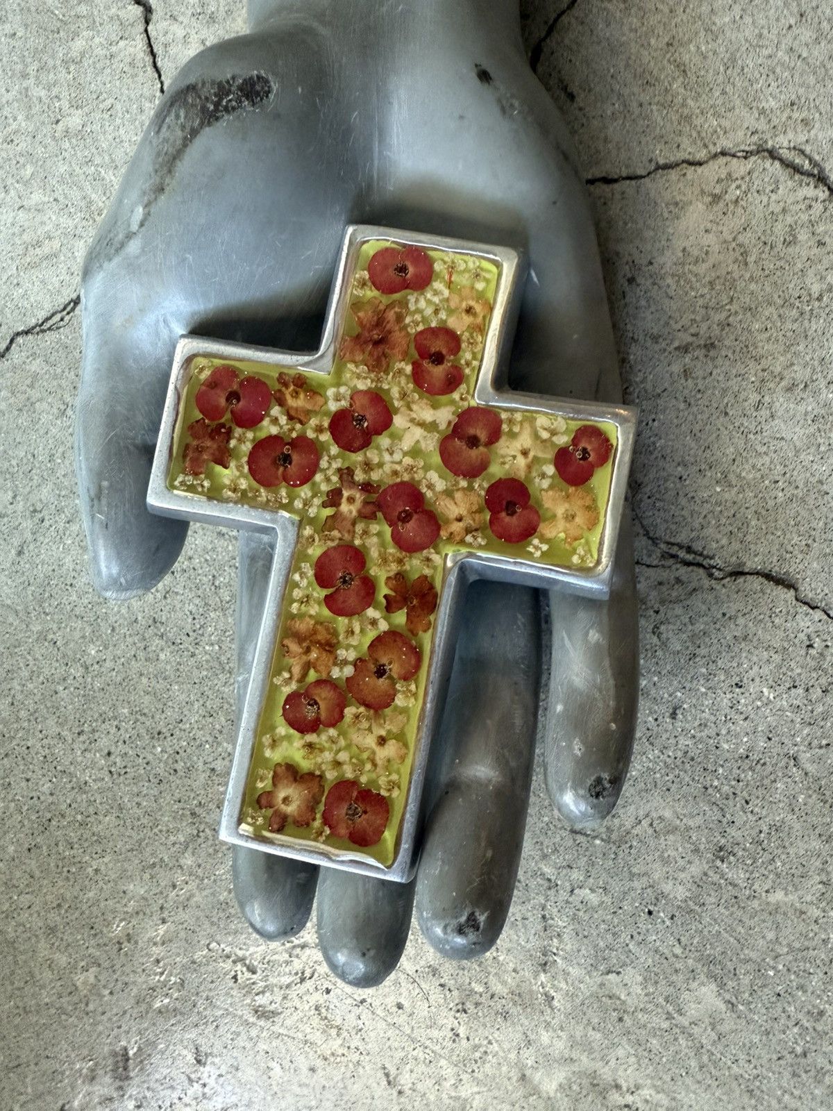 Undercover ARCHIVE SS05 BUT BEAUTIFUL 2 UNDERCOVER JAN SVANKMAJER CROSS Size ONE SIZE - 1 Thumbnail