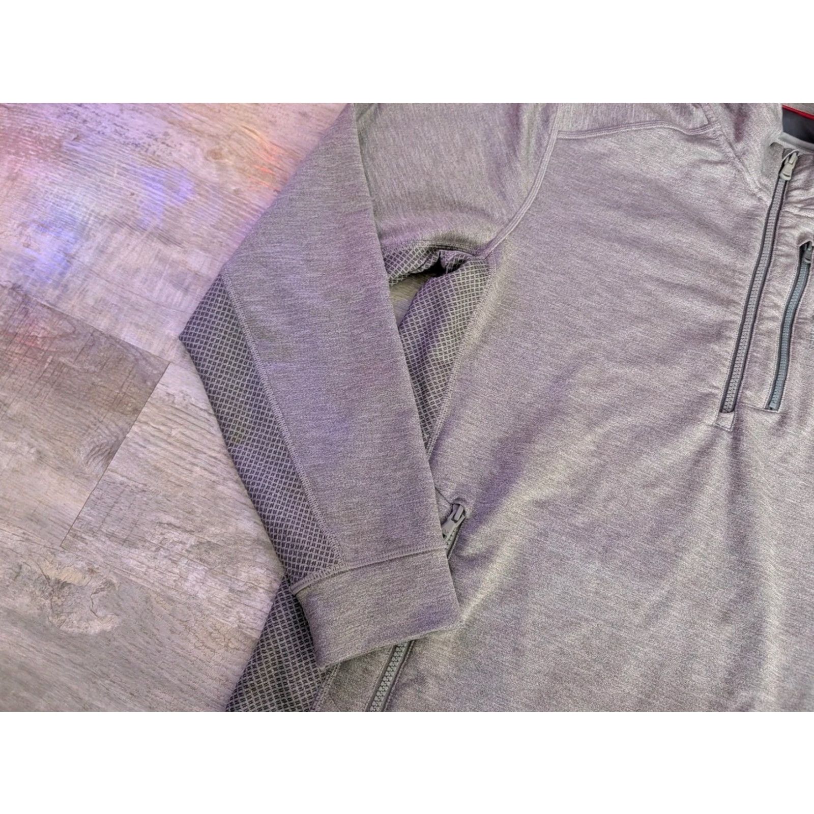 Vineyard Vines Vineyard Vines Performance Quarter Zip Pullover Shirt Mens M Gray Golf VGUC Size US M / EU 48-50 / 2 - 4 Thumbnail