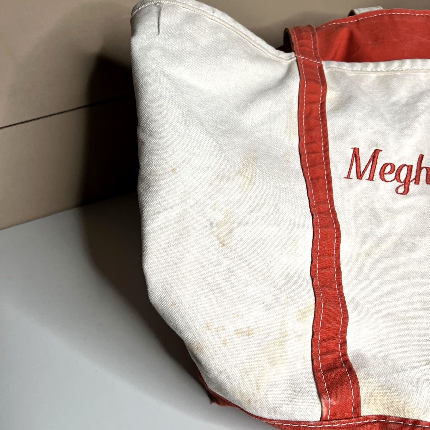Vintage L.L.Bean Tote Bag Womens Large Beige Boat And Tote Zip USA Monogram Meghan Red Size ONE SIZE - 5 Thumbnail