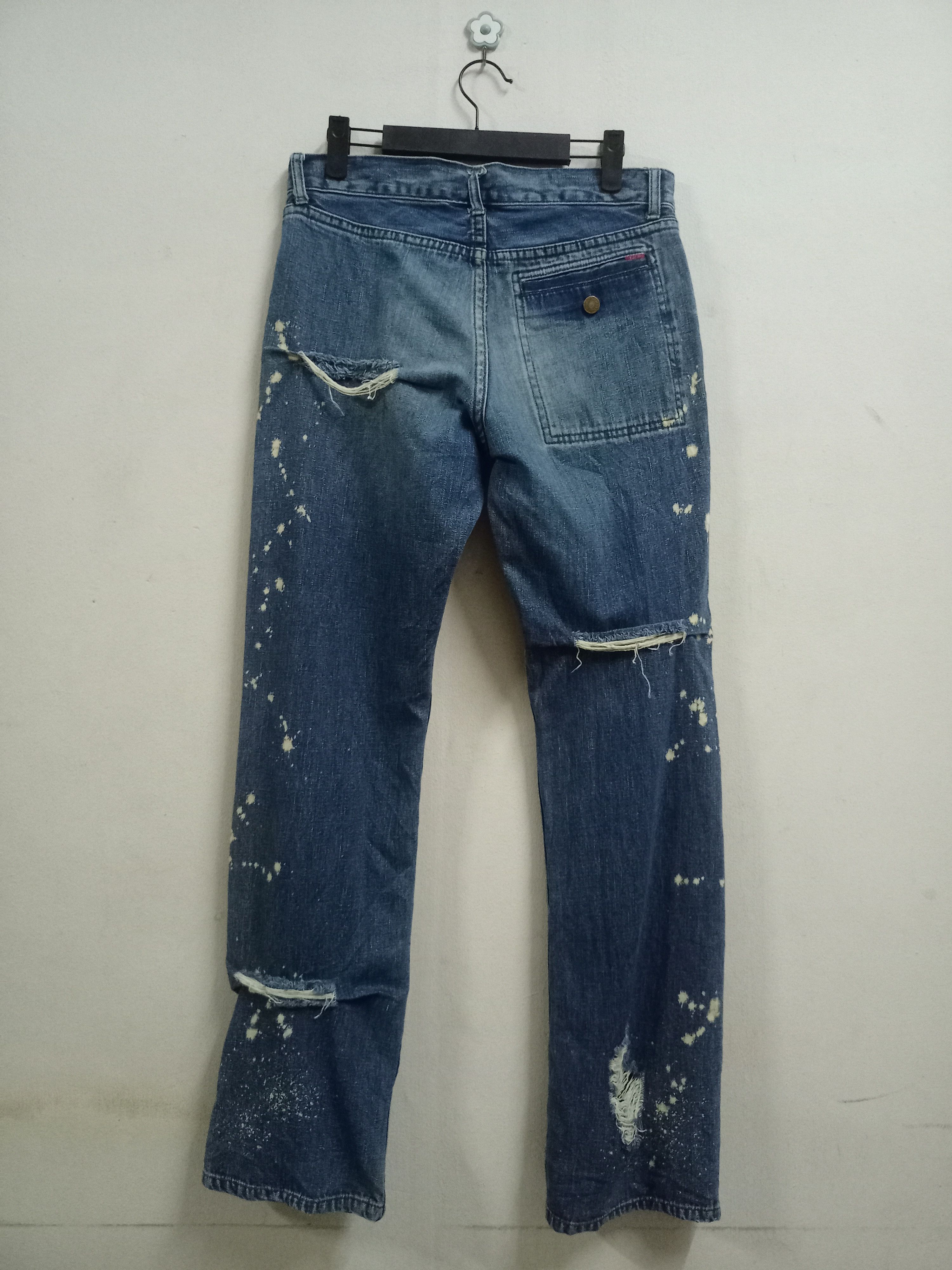Japanese Brand Vintage Japanese Brand Distressed Loose Denim Bush Pants Size US 30 / EU 46 - 2 Thumbnail