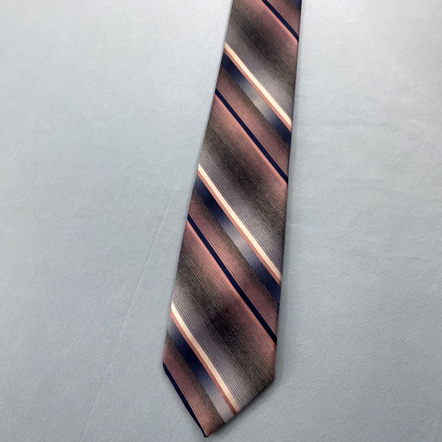 Pinko Towncraft Est 1927 Tie Polysilk Woven Striped Pink Salmon Blue Vtg 60s 3.5x58 Neckwear Tie Vintage Mens Size ONE SIZE - 3 Thumbnail