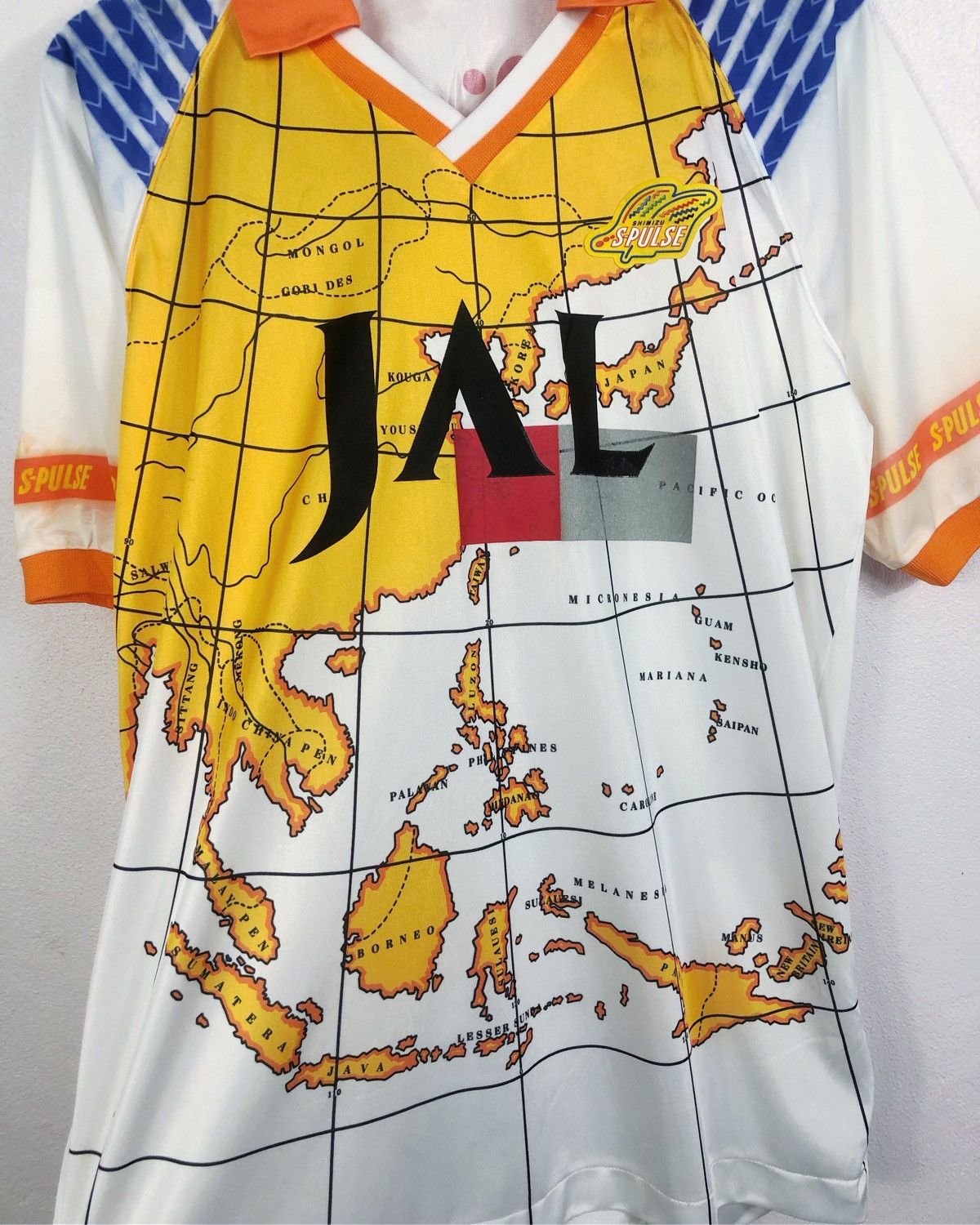 Puma × Vintage Vintage Puma X Shimizu S-Pulse 95/96 Signed Football Jersey Size US M / EU 48-50 / 2 - 3 Thumbnail