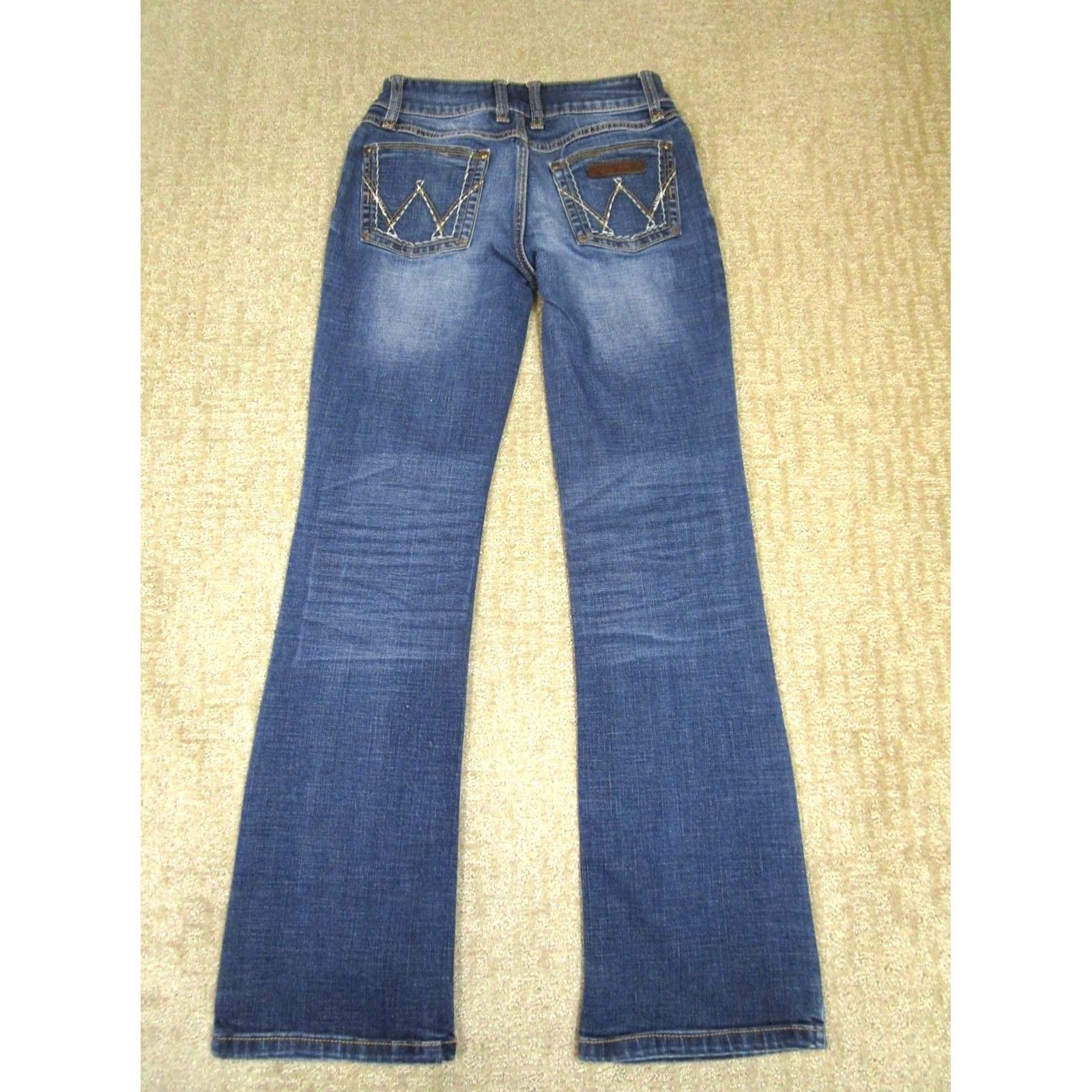 Wrangler Wrangler Jeans Women 2 Blue Low Rise Bootcut Western Jeans Light Wash Distressed Stretch Bootcut Womens Regular Size 2 Blue Denim Size 26" / US 2 / IT 38 - 4 Thumbnail