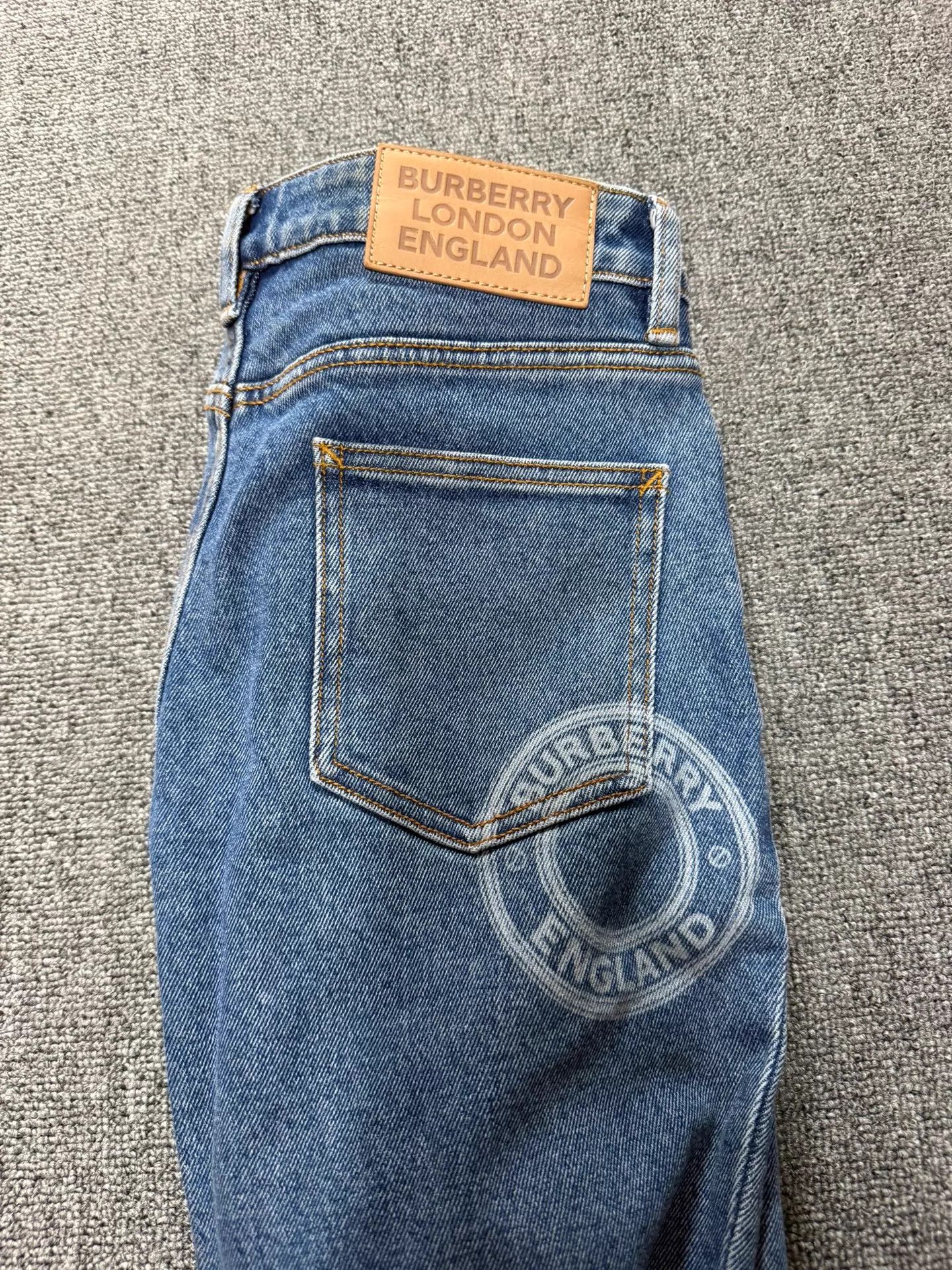Burberry Burberry women's blue denim jeans w25 98 new Size 25" / US 0 / IT 36 - 2 Thumbnail