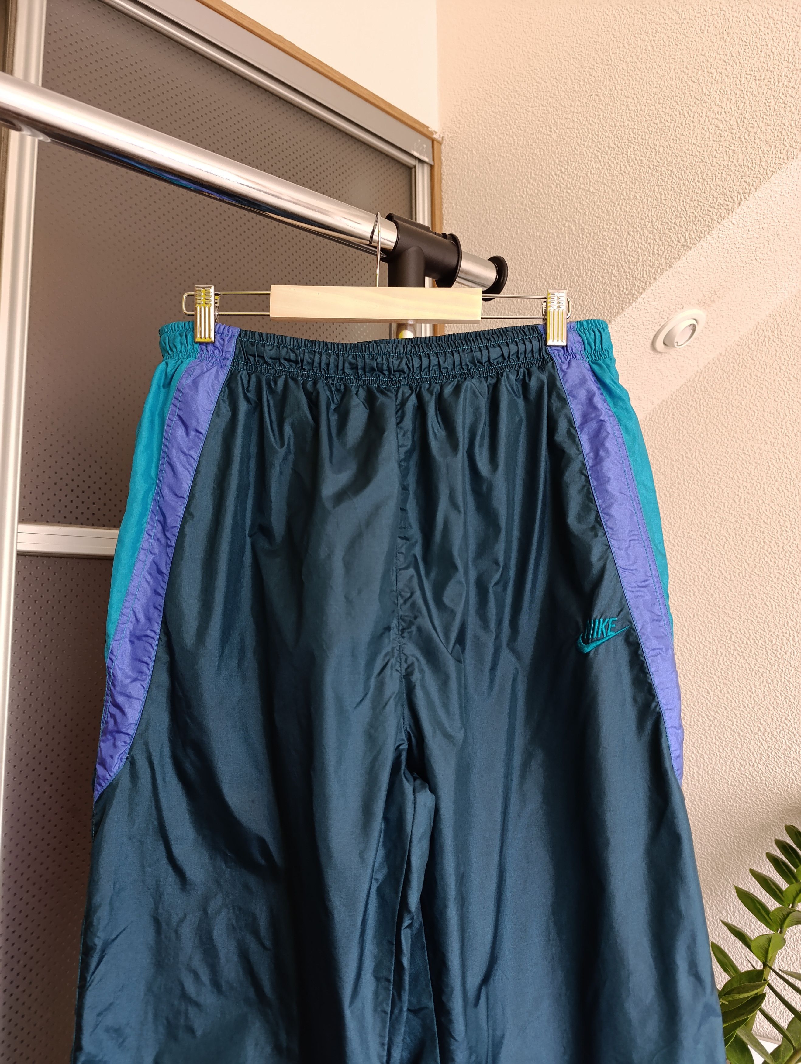 Nike × Vintage Vintage Nike Nylon Track Mens Pants S 90’s Sweatpants Size US 36 / EU 52 - 2 Thumbnail