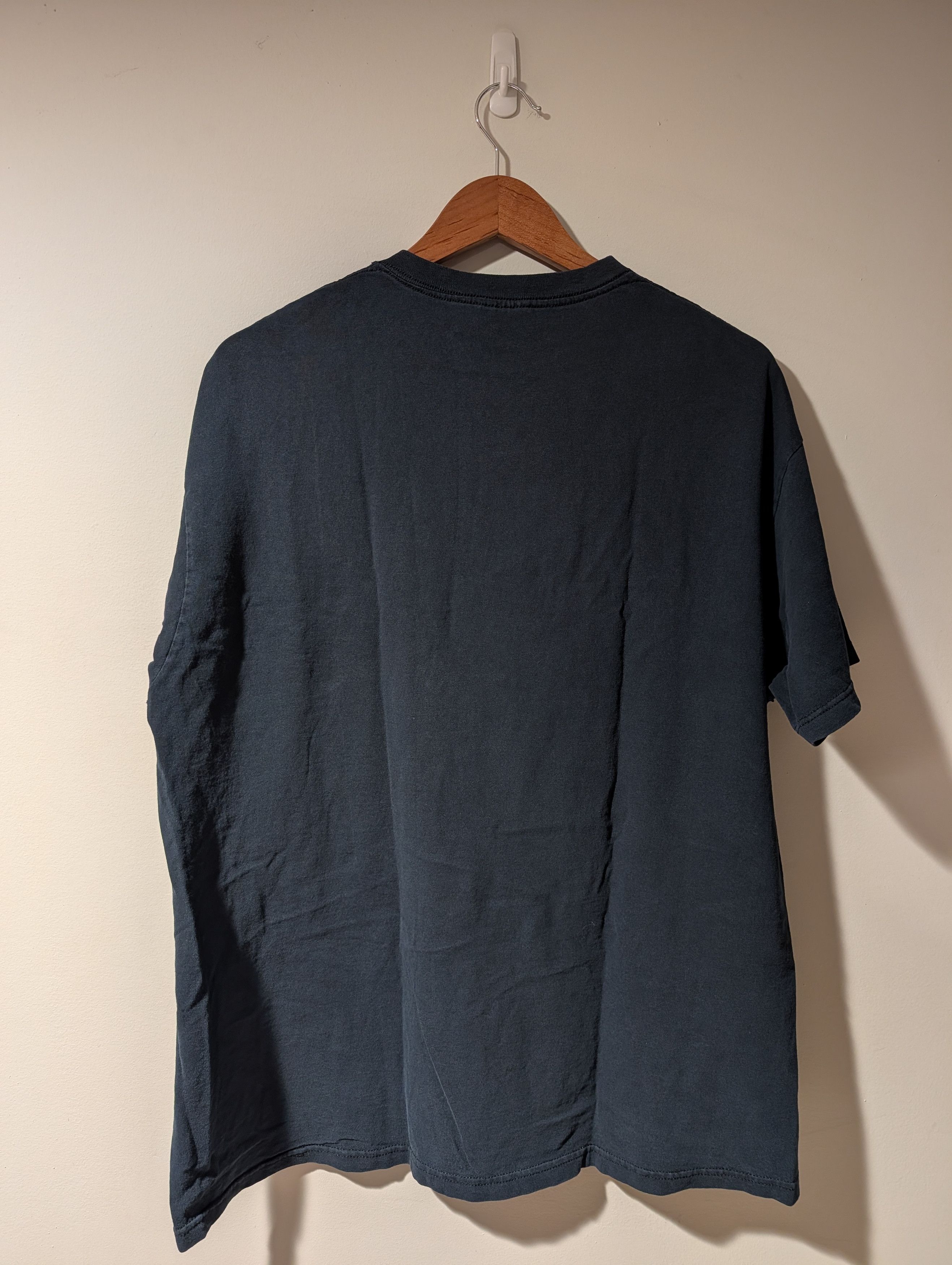Nike VTG 90s Nike Mini Swoosh T-Shirt FADED Embroidered Logo USA Size US L / EU 52-54 / 3 - 7 Thumbnail