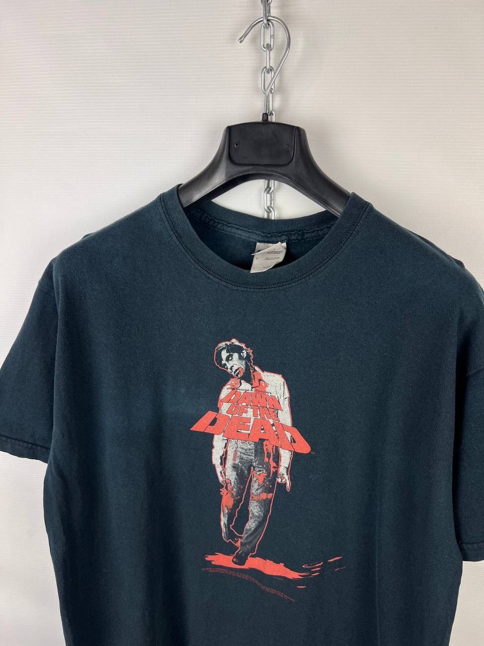 Other Dawn Of The Dead 2006 movie vintage t-shirts size L Size US L / EU 52-54 / 3 - 5 Thumbnail
