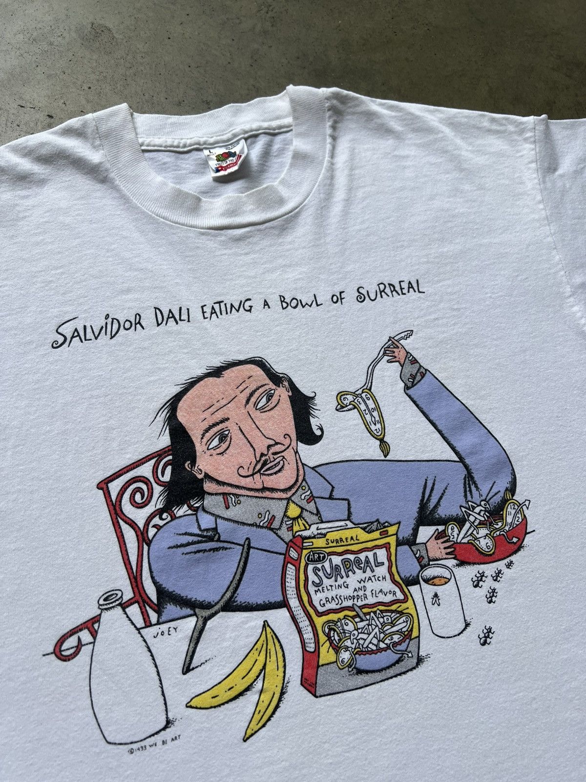 Fruit Of The Loom VTG 90s Salvador Dali Eating A Bowl Of Surreal Art Tee Shirt Size US L / EU 52-54 / 3 - 4 Thumbnail