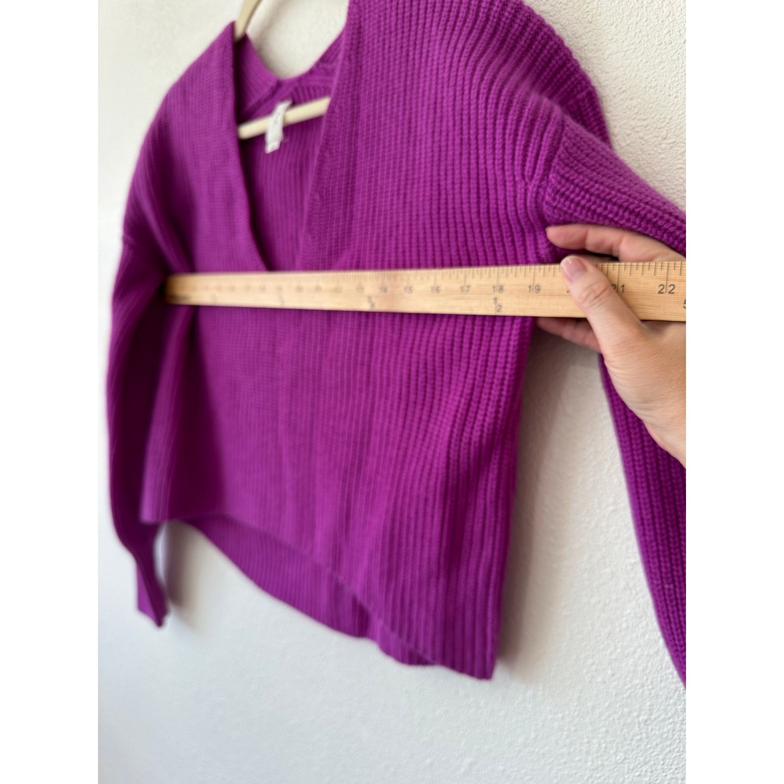 A.L.C. A.L.C. Violet Deep V-Neck Long Sleeve Boxy Crop Sweater XS Size XS / US 0-2 / IT 36-38 - 11 Thumbnail