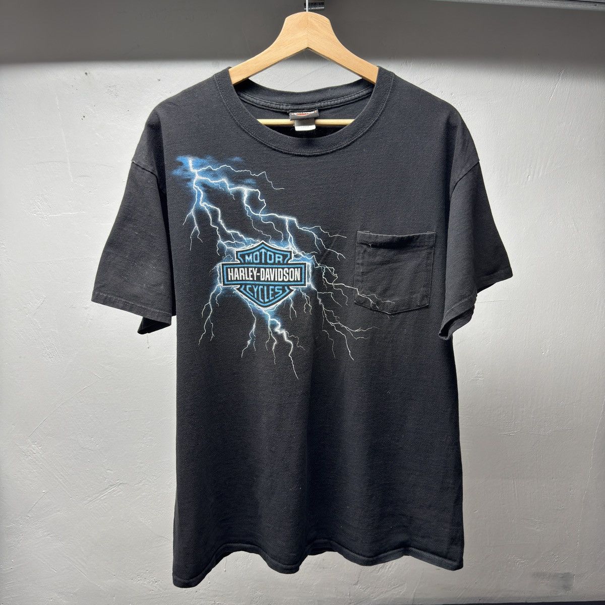 Harley Davidson Harley Davidson Lightning Pocket Shirt ERD Grunge Biker WCC Size US L / EU 52-54 / 3 - 1 Thumbnail