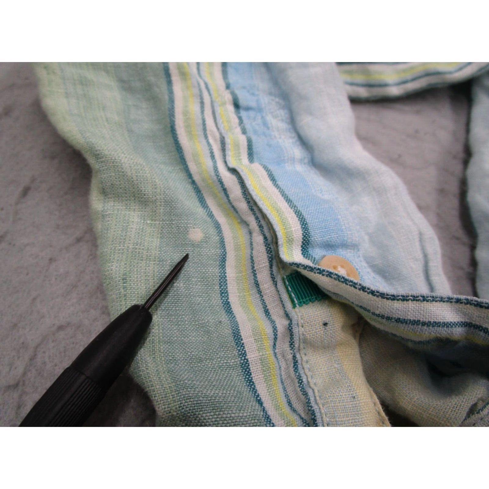 Tommy Bahama TOMMY BAHAMA INDIGO PALMS Mens Blue Green Striped Button-Up Long Sleeve Linen Shirt - Regular Medium - Travel Beach Classic Size US M / EU 48-50 / 2 - 4 Thumbnail