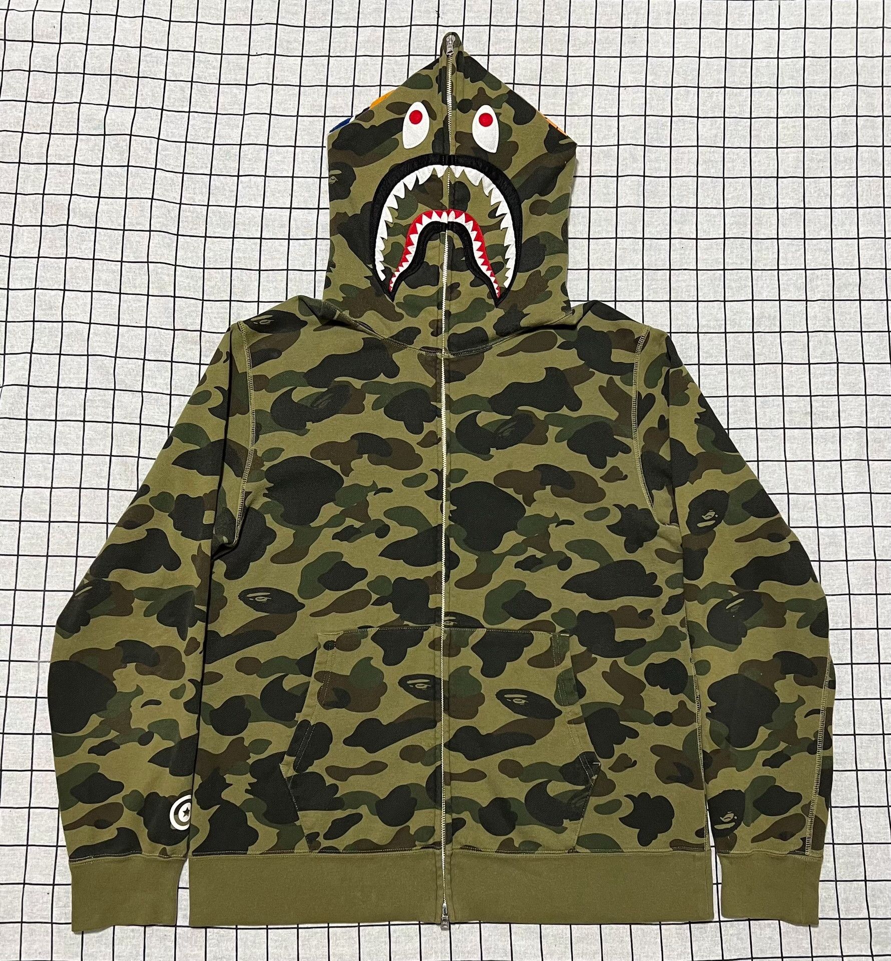 Bape Bape Shark Camo Multi Hoodie xxl Men Size US XXL / EU 58 / 5 - 1 Thumbnail