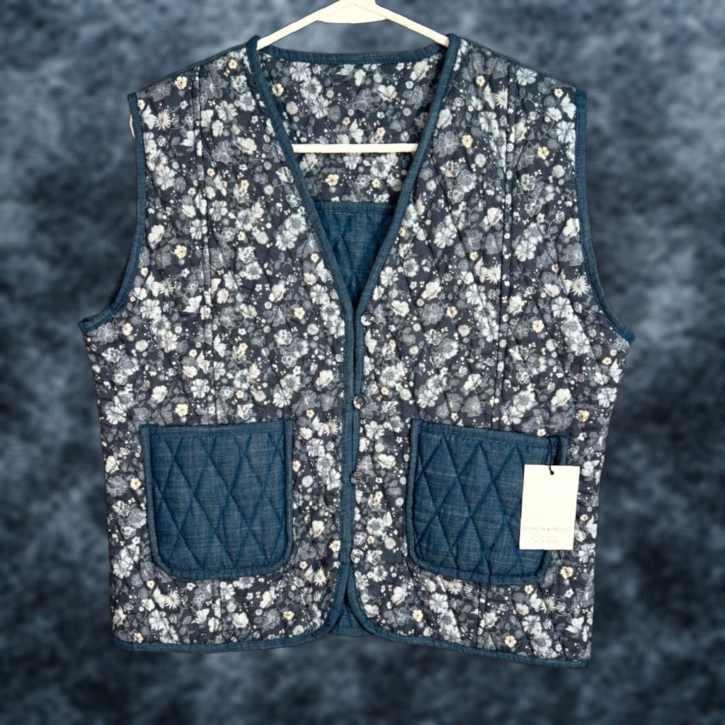 Vintage VEST Ophelia & Indigo Quilted Floral Blue/White Womens Large with Pockets Size L / US 10 / IT 46 - 1 Thumbnail