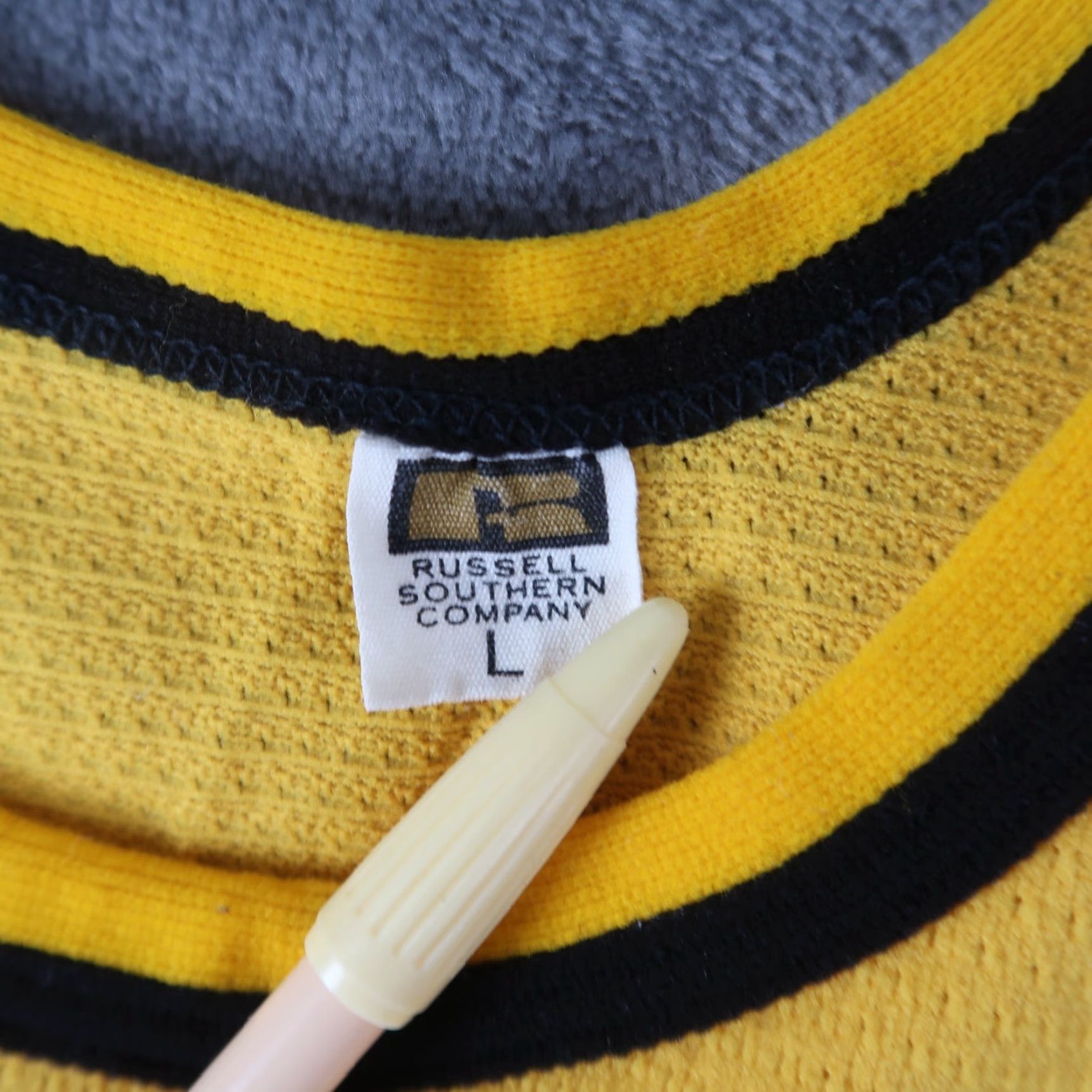 Vintage VINTAGE Russell Basketball Jersey 60s Yellow Large L Mens Tank Shirt Nylon Jersey Sleeveless Pullover Round Neck Activewear Size US L / EU 52-54 / 3 - 4 Thumbnail