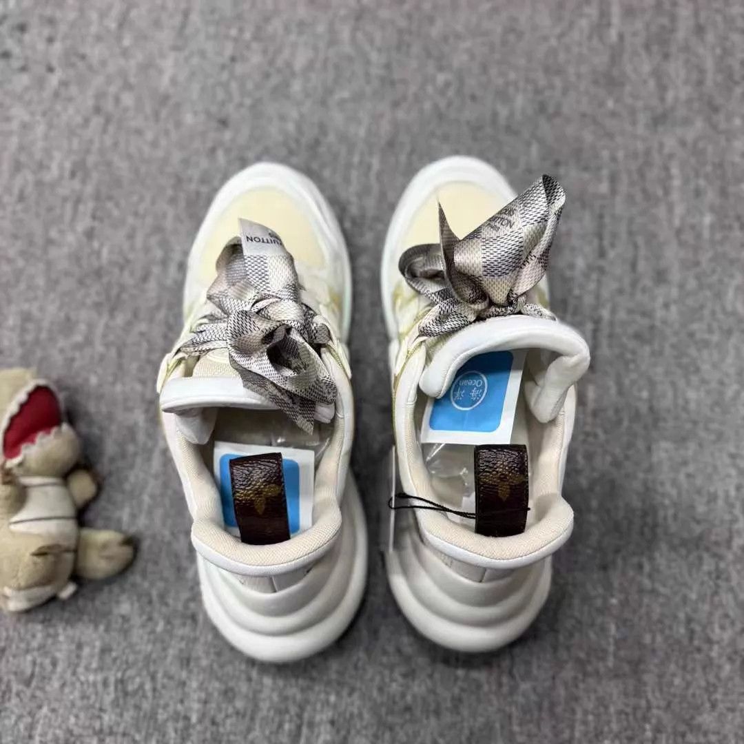 Louis Vuitton Louis Vuitton Bow Detail Dad Sneaker Women's 37 Size US 6.5 / IT 36.5 - 5 Thumbnail
