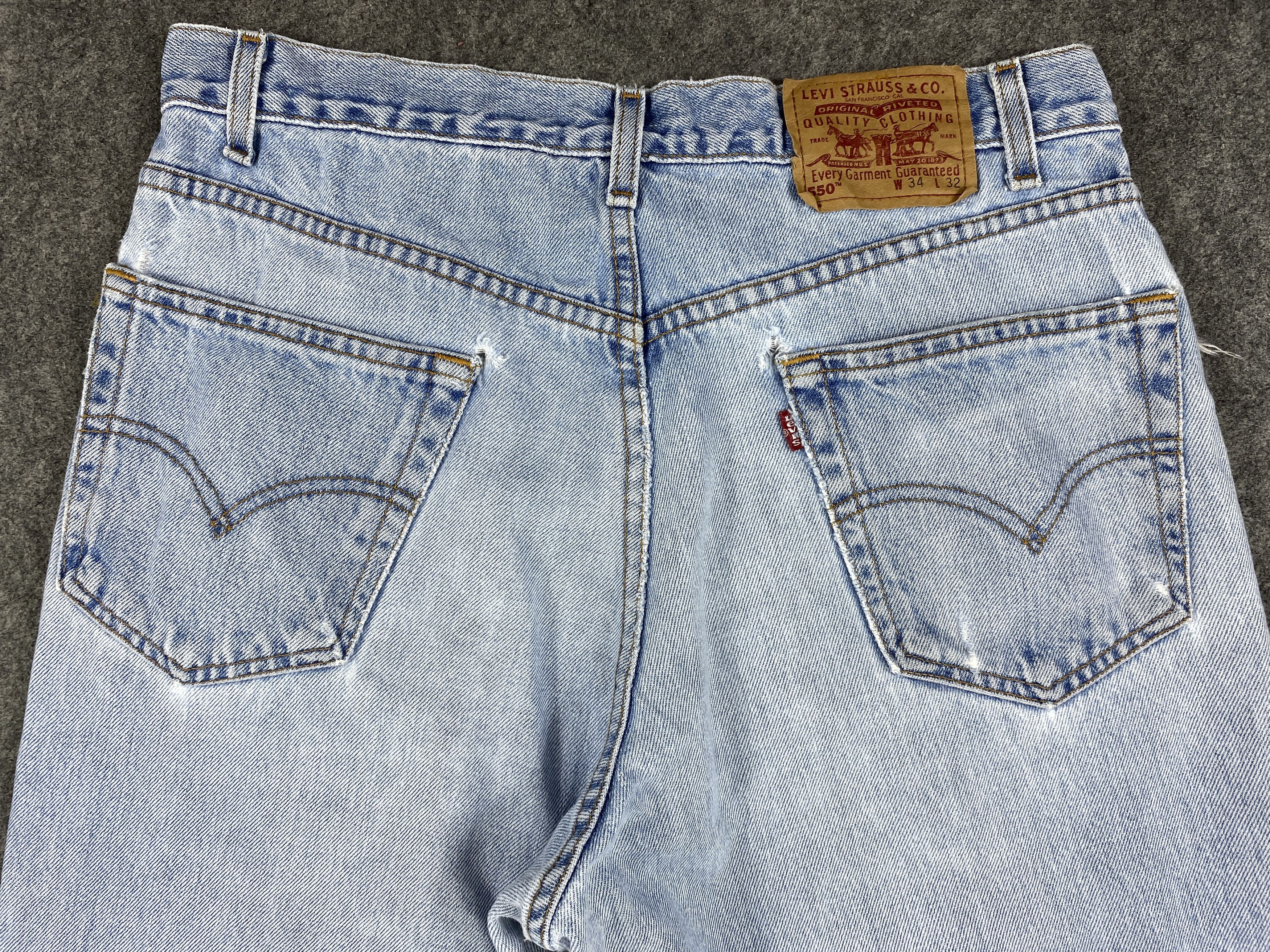 Levi's Mid Blue Vintage Levi's 550 Jeans 33x31 Denim -SJ015 Size US 33 - 4 Thumbnail
