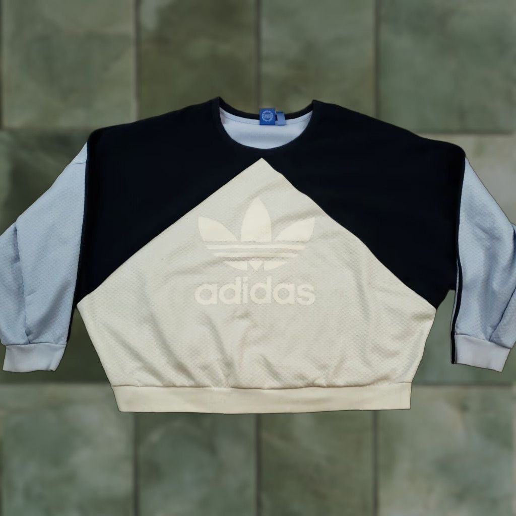 Adidas Adidas Sweatshirt Women's Extra Large Blue Crew Neck Long Sleeve Pullover Size XL / US 12-14 / IT 48-50 - 1 Thumbnail