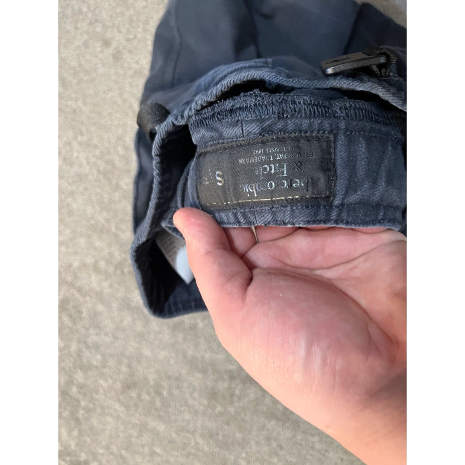 Abercrombie & Fitch Abercrombie & Fitch Mens Sweat Shorts Small Blue Buckle Athletic Elastic Waist Lightweight Activewear Casual Shorts S/M Regular Mens Size US 29 - 3 Thumbnail