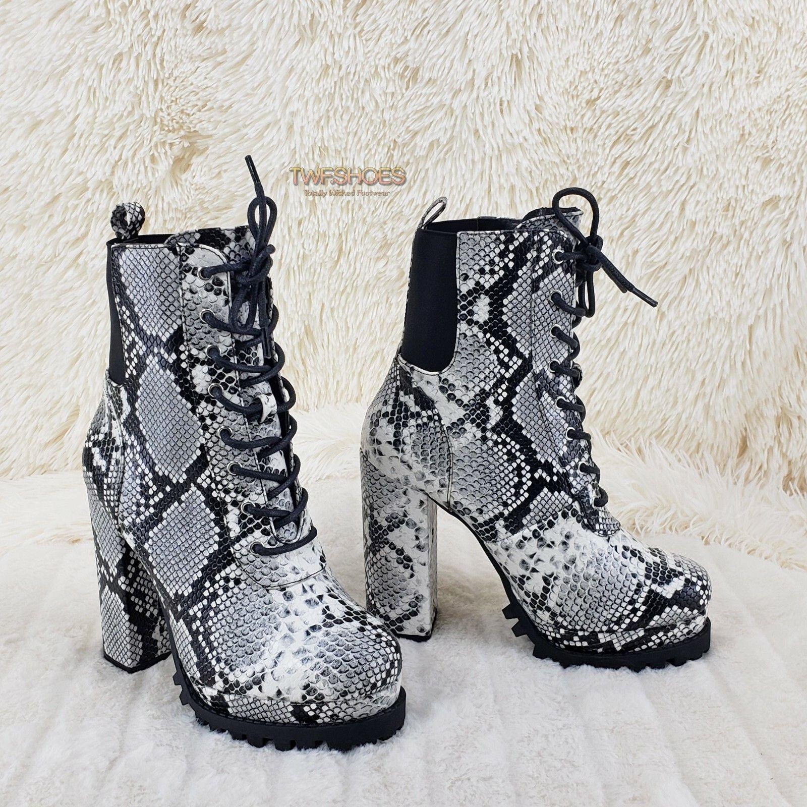 Other CR Winnie Lace Up Ankle Boots 4.5" Chunky Block Heels 6 -11 Size US 8.5 / IT 38.5 - 2 Thumbnail