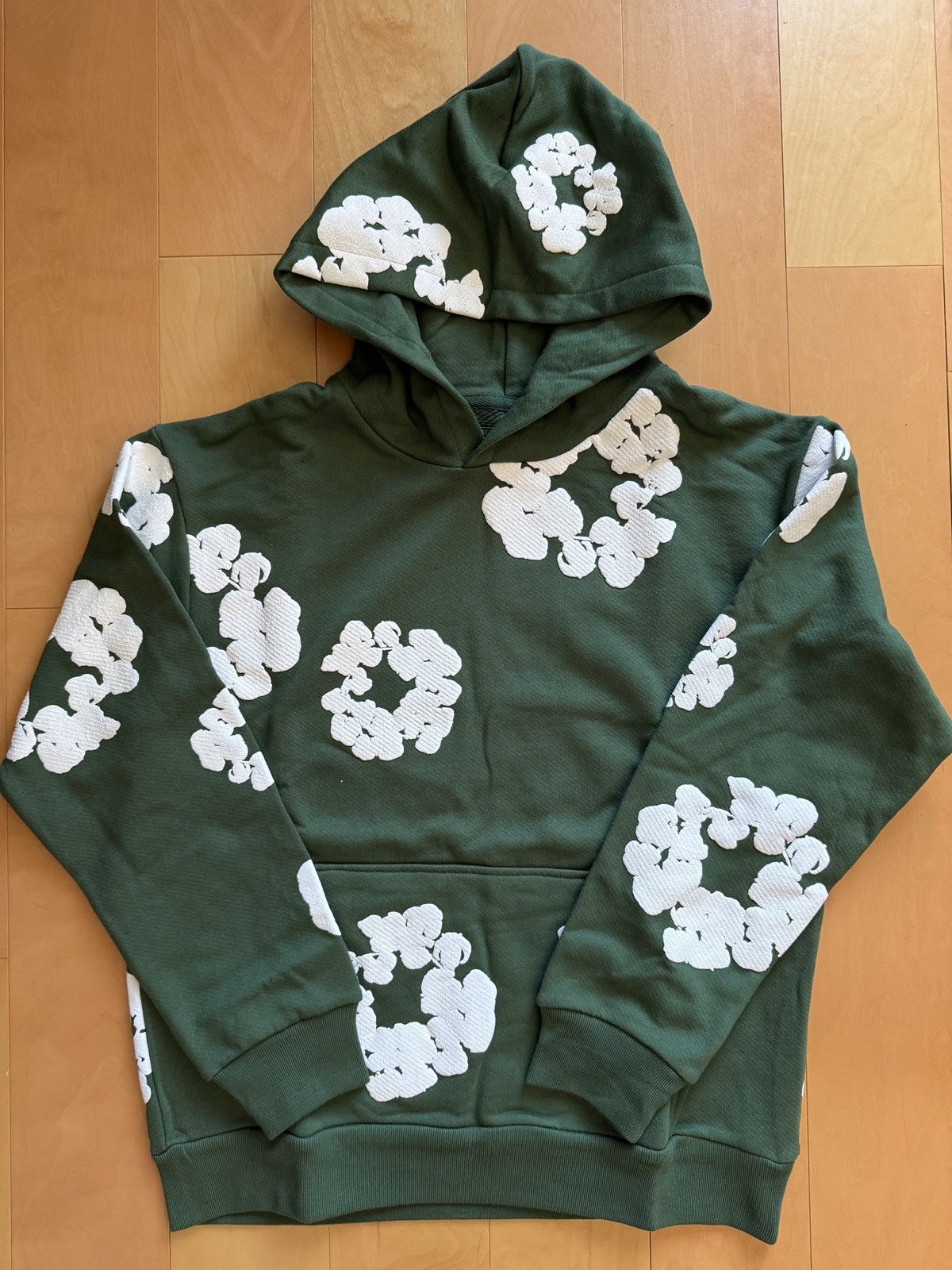 Cotton Wreath Sweatshirt Green - Medium