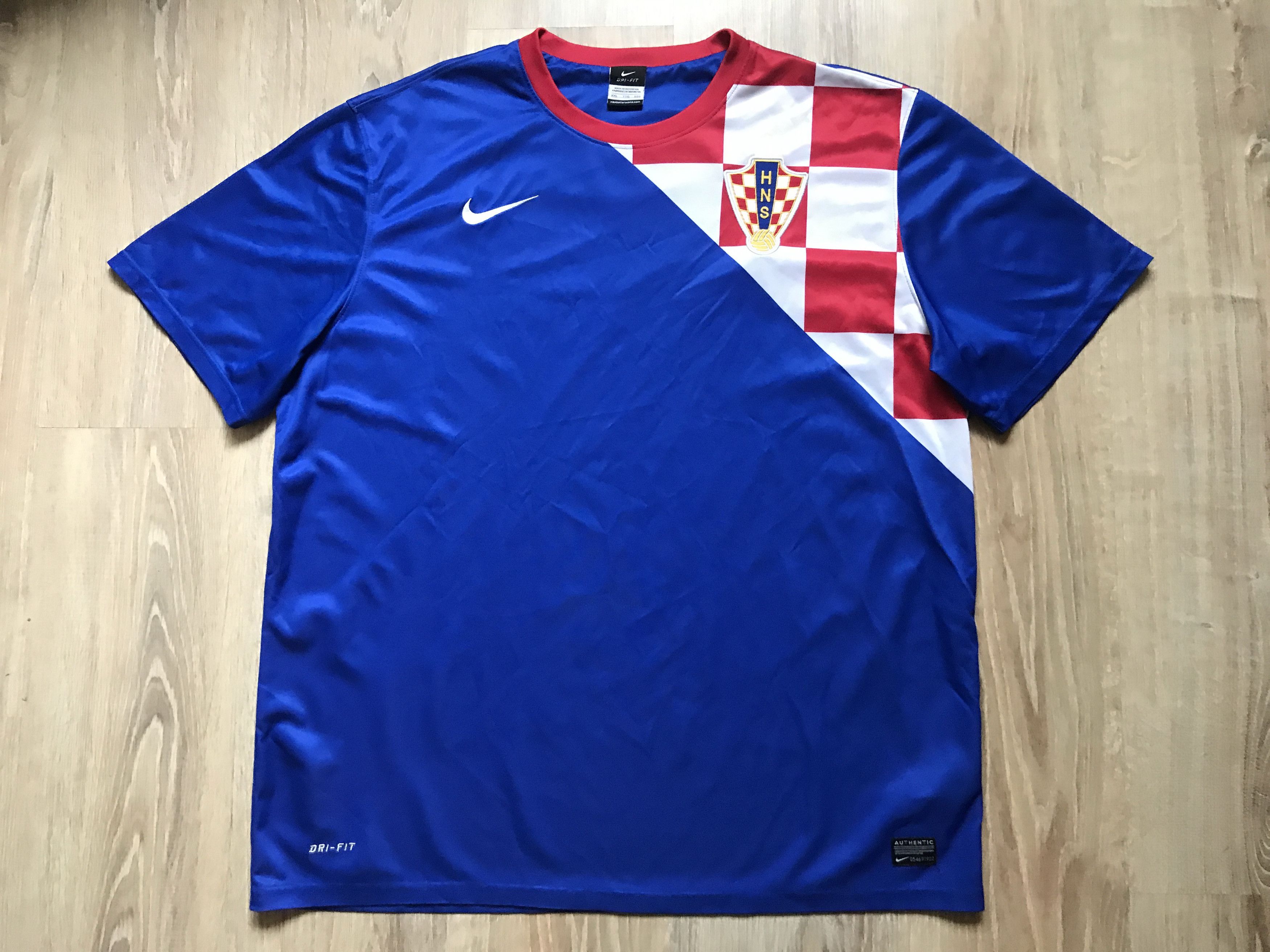 Nike Vintage Nike Croatia Basic Away Shirt 2012-2014 Size US XXL / EU 58 / 5 - 1 Thumbnail