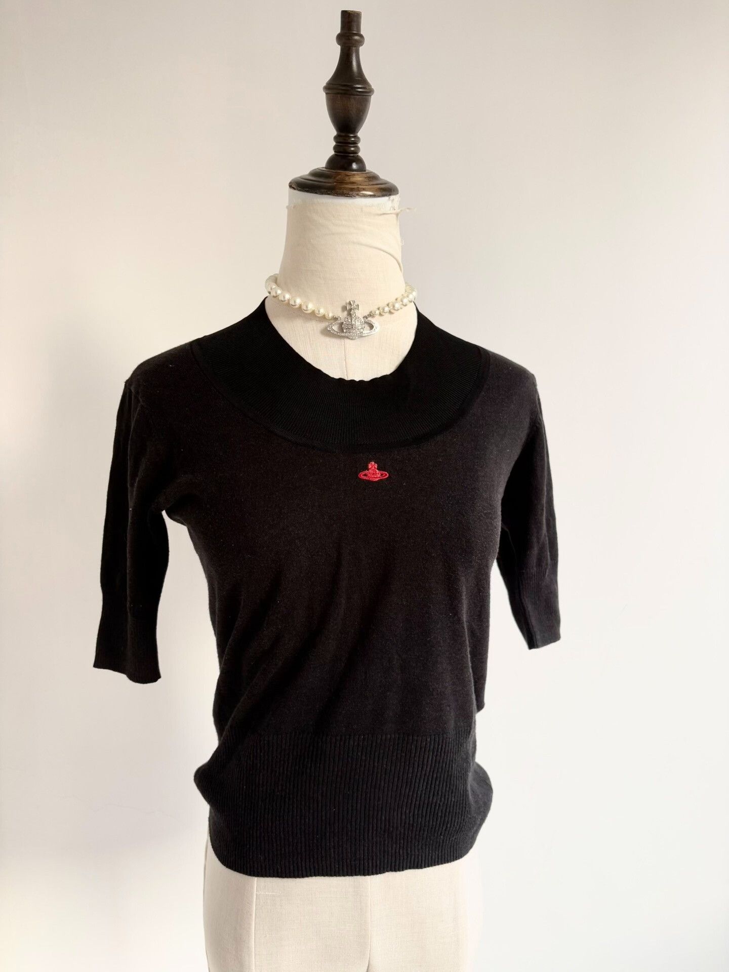 Vivienne Westwood Vivienne Westwood Saturn Short-Sleeve Knit Size M / US 6-8 / IT 42-44 - 1 Thumbnail