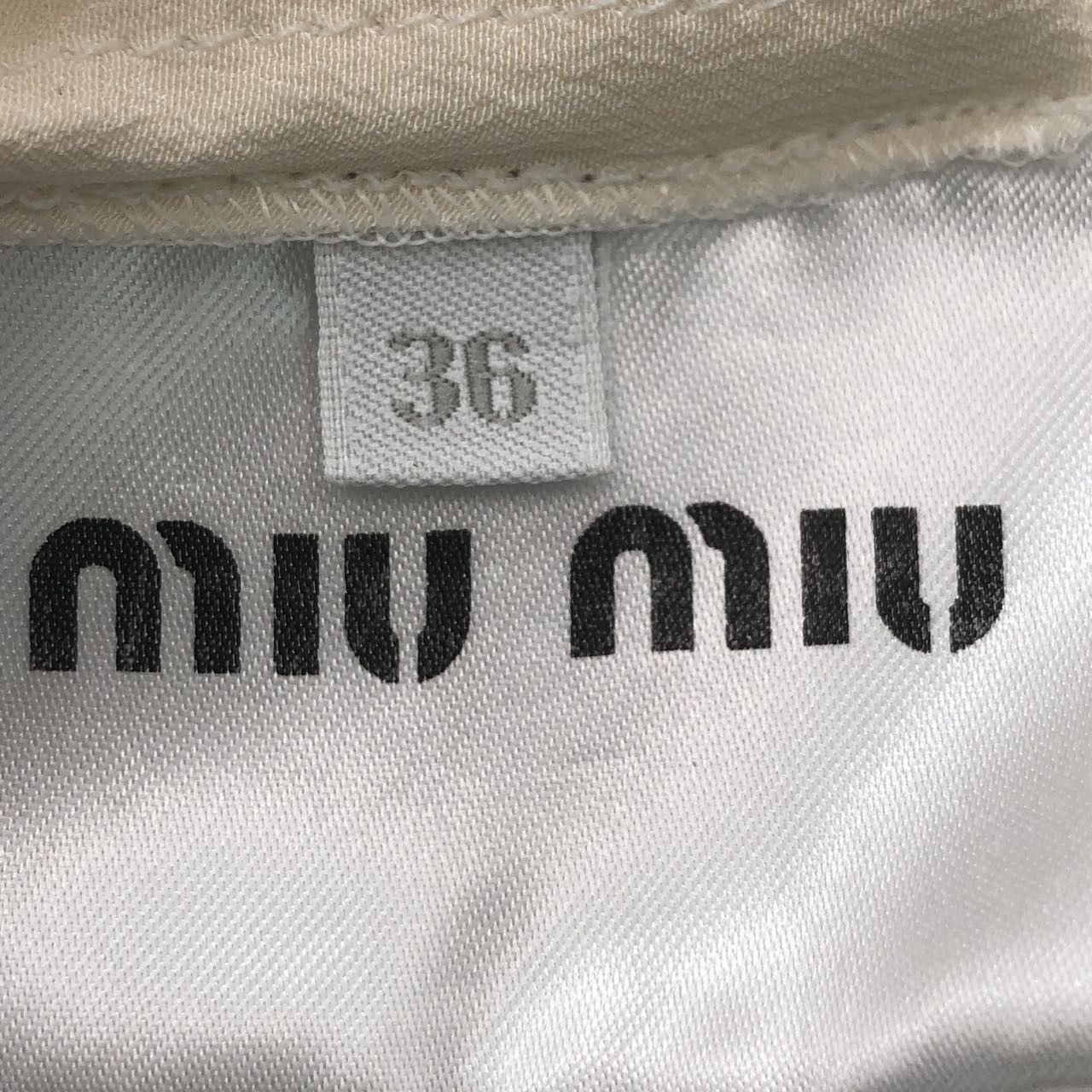 Miu Miu Miu Miu Solid Color Casual Minimalist Silk Top K26WX Size XS / US 0-2 / IT 36-38 - 5 Thumbnail