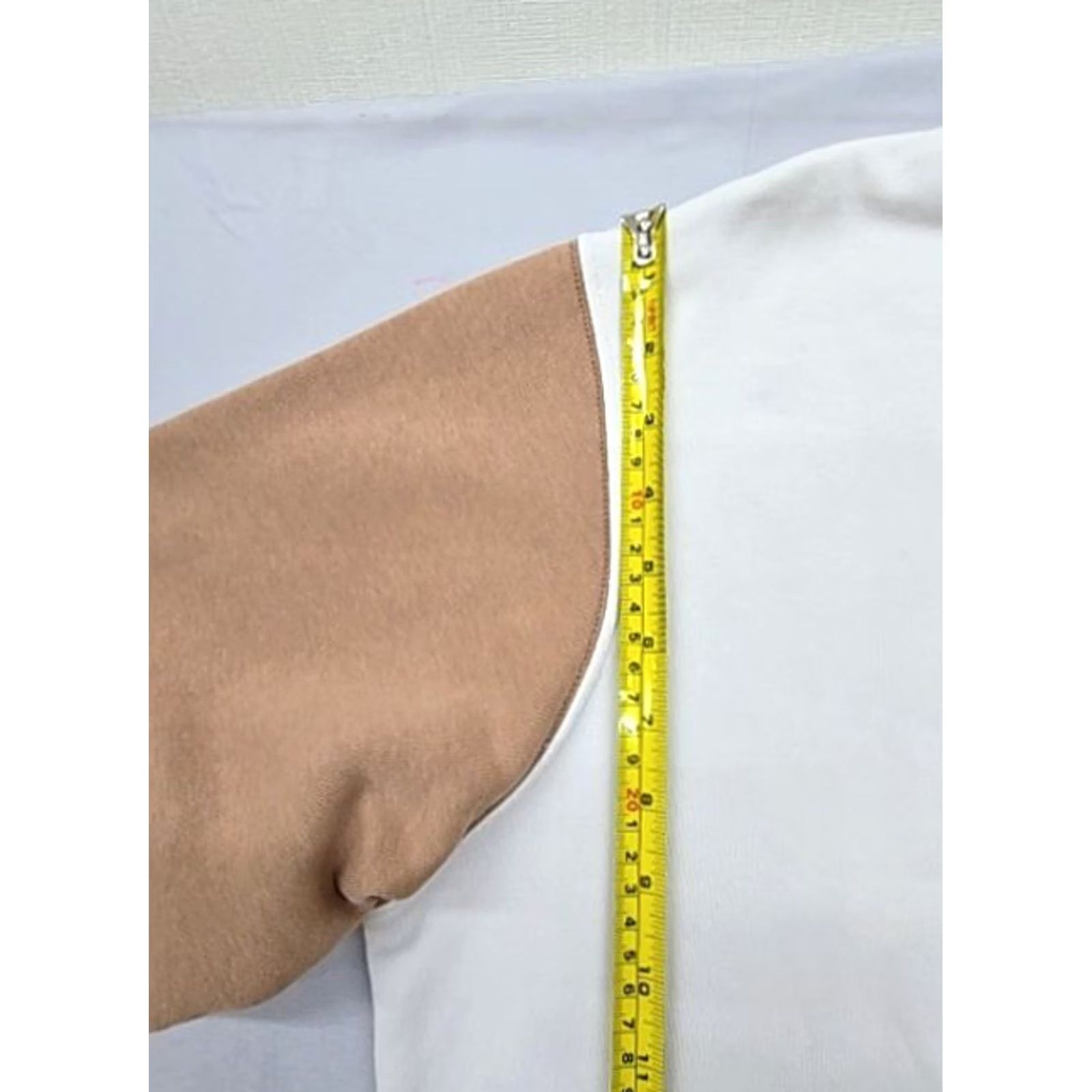 Nike Nike Colorblock Crewneck Sweatshirt M for Unisex Adults - White Beige, Long Sleeve, Pullover, Casual Sweatshirt Size M / US 6-8 / IT 42-44 - 6 Thumbnail