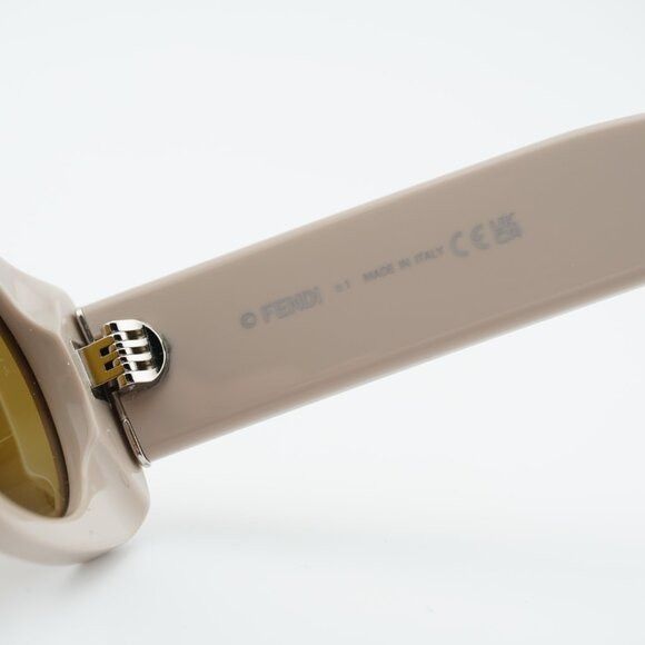 Fendi Fendi FE40169I 45E Sunglasses Shiny Brown Rectangle Frame Size ONE SIZE - 8 Thumbnail