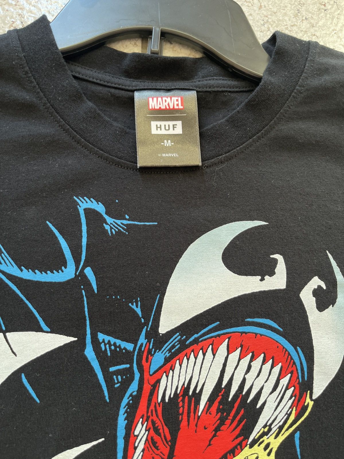 Huf HUF x MARVEL Venom Full Body Print Size US M / EU 48-50 / 2 - 2 Thumbnail