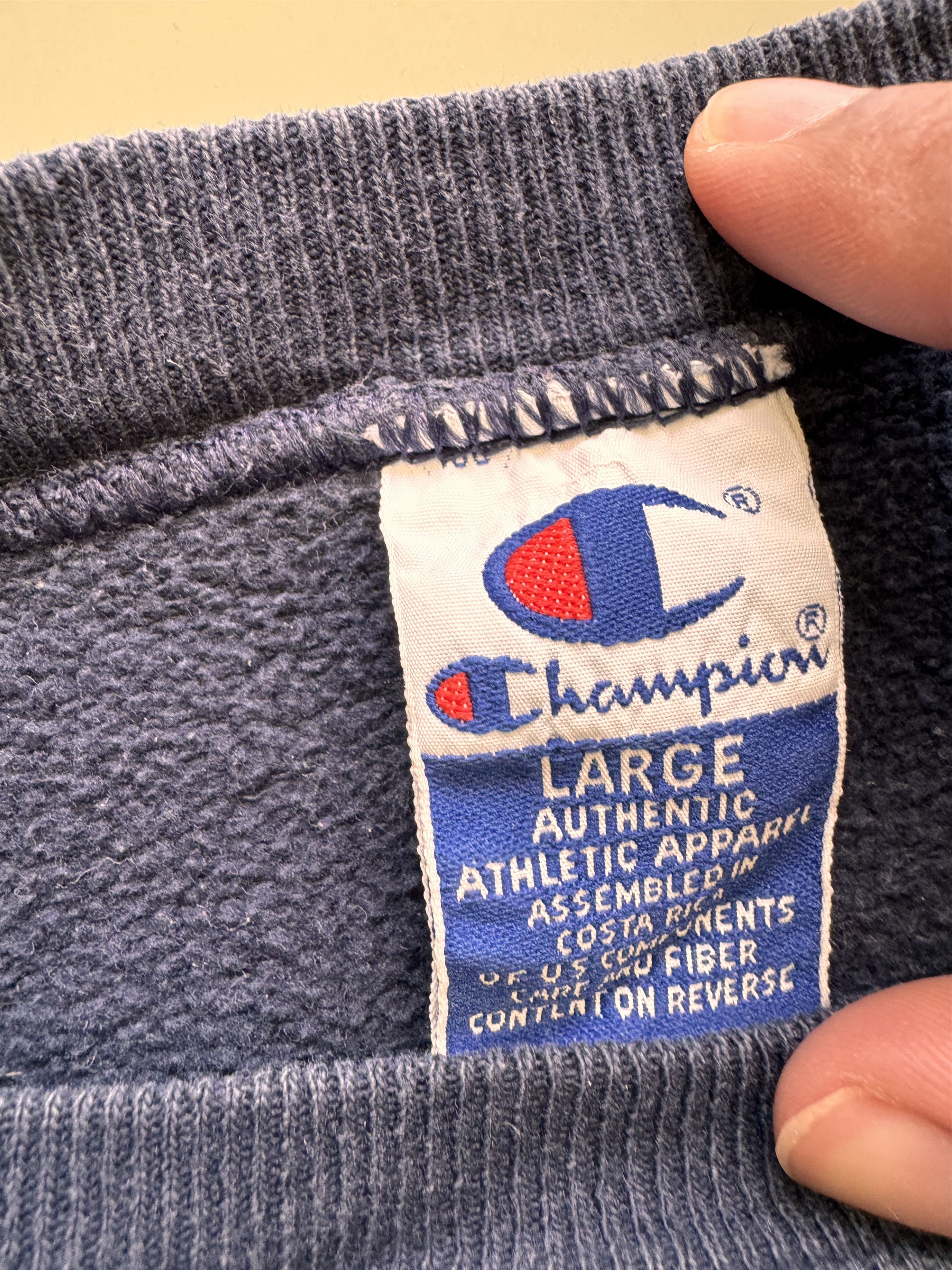 Champion Vintage Iowa Navy Crewneck Sweatshirt, fits Medium Size US M / EU 48-50 / 2 - 3 Thumbnail