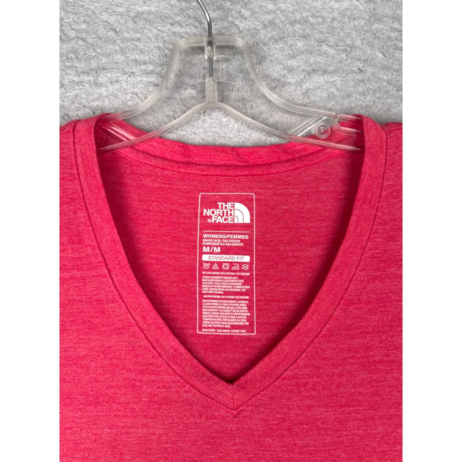 The North Face The North Face Shirt Women M Pink Short Sleeve V-Neck Polyester Blend Casual Short Sleeve T-Shirt Womens Knit Jersey Regular 90s Cowboy Outdoor Basic Size M / US 6-8 / IT 42-44 - 6 Thumbnail