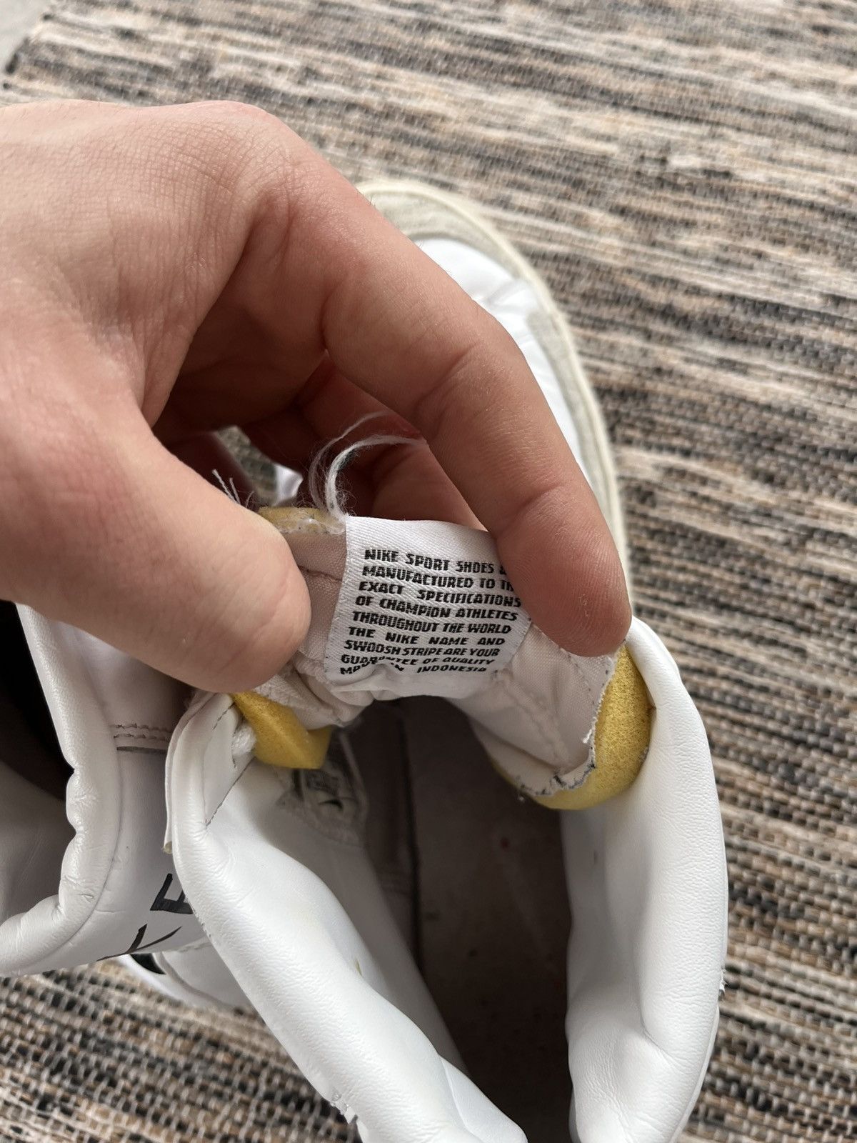 Nike Vintage Nike Blazer White Leather Sk8 Mid Sneakers y2K new Size US 10.5 / EU 43-44 - 17 Thumbnail