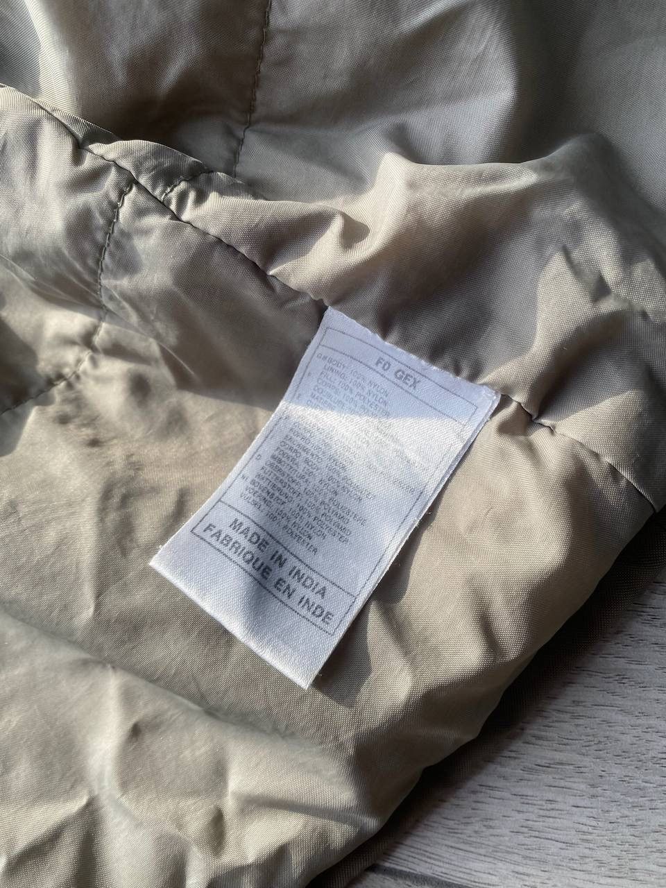 Nike Vintage Nike Swoosh Sand Puffer Jacket Y2K L Size US L / EU 52-54 / 3 - 8 Thumbnail