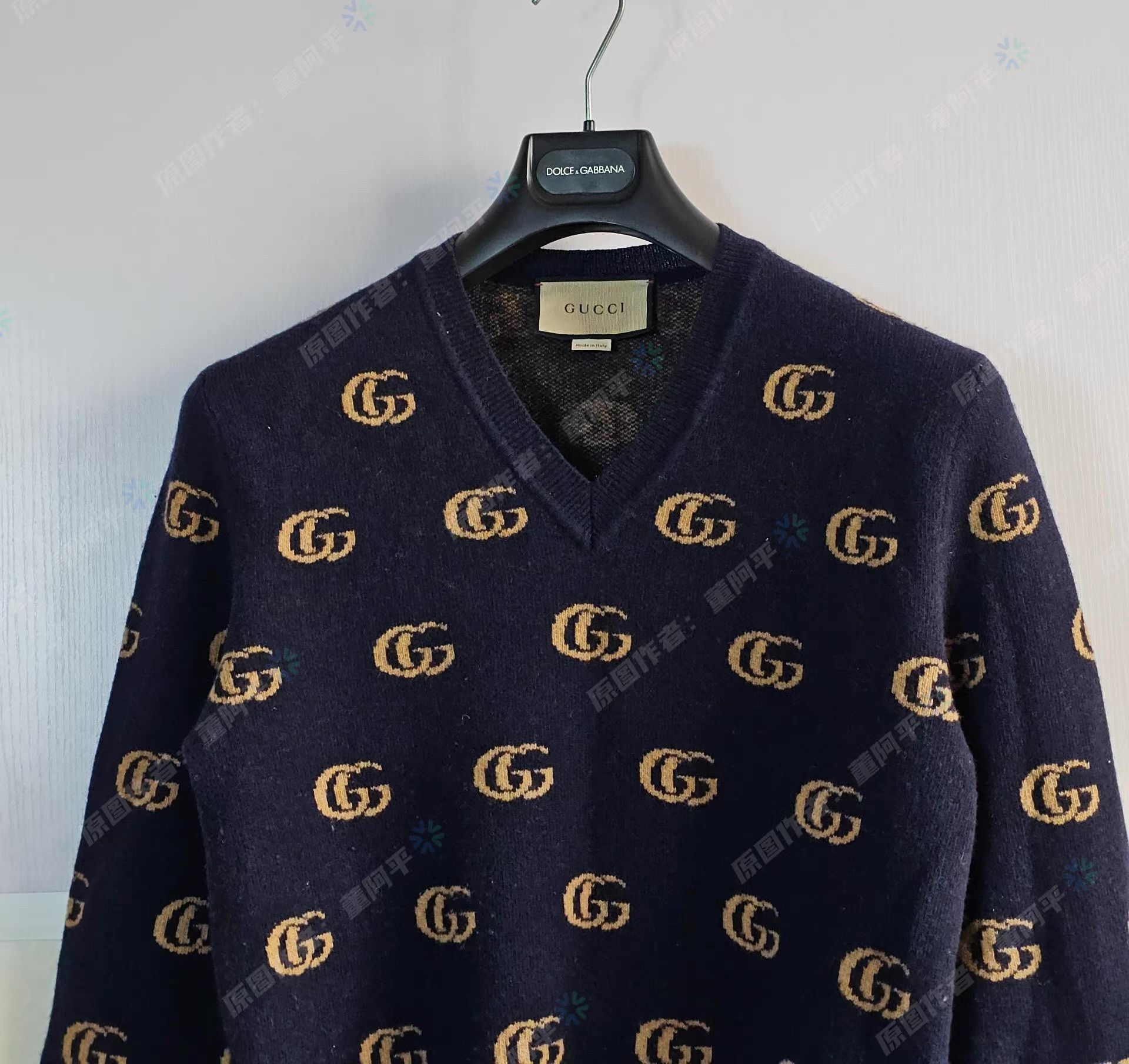 Gucci Gucci men's V-neck sweater Q4 Size US XS / EU 42 / 0 - 2 Thumbnail