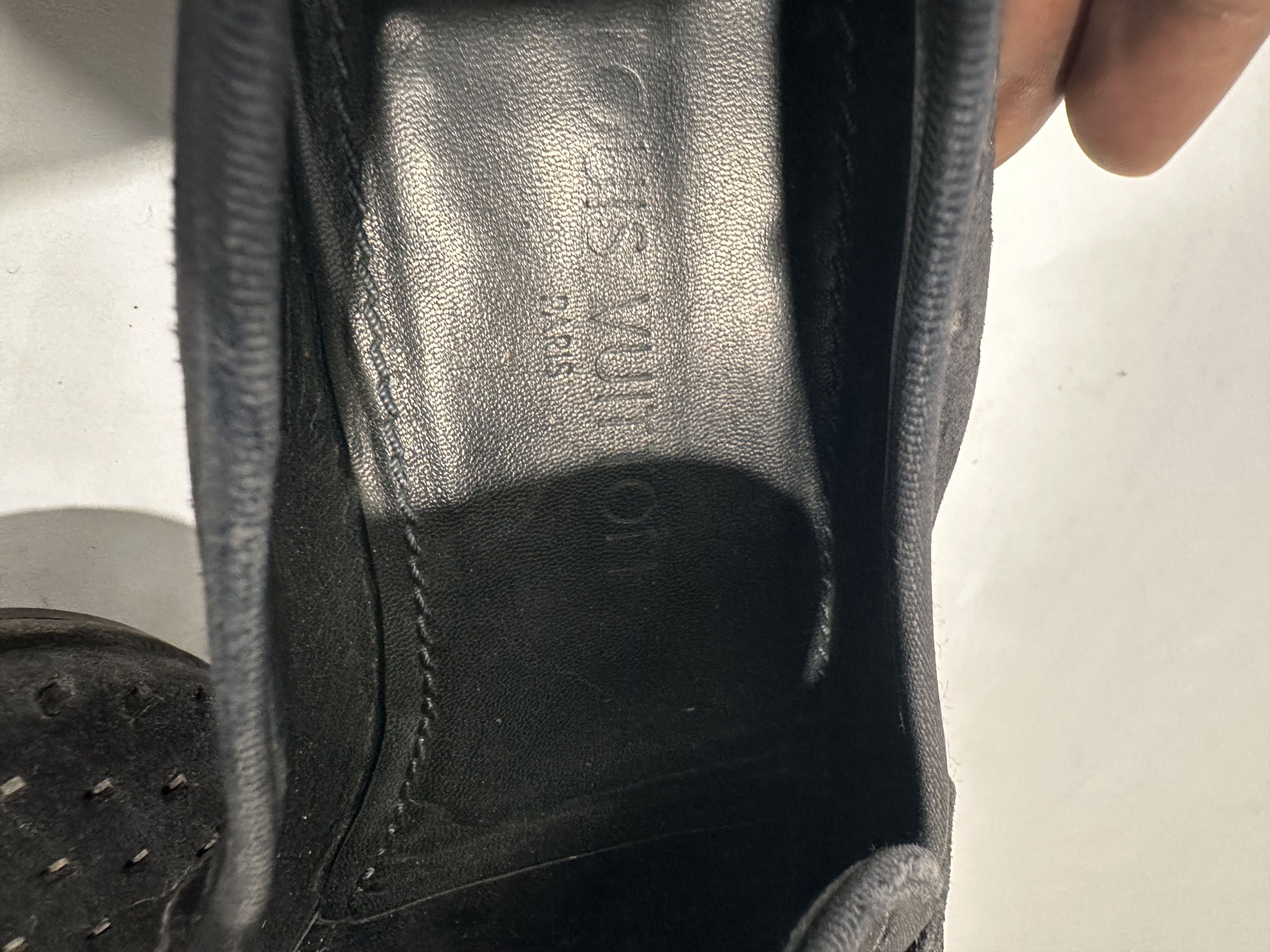 Louis Vuitton Louis Vuitton Montaigne Black Velvet Logo Loafer Size 8.5Uk. Size US 8.5 / EU 41-42 - 16 Thumbnail