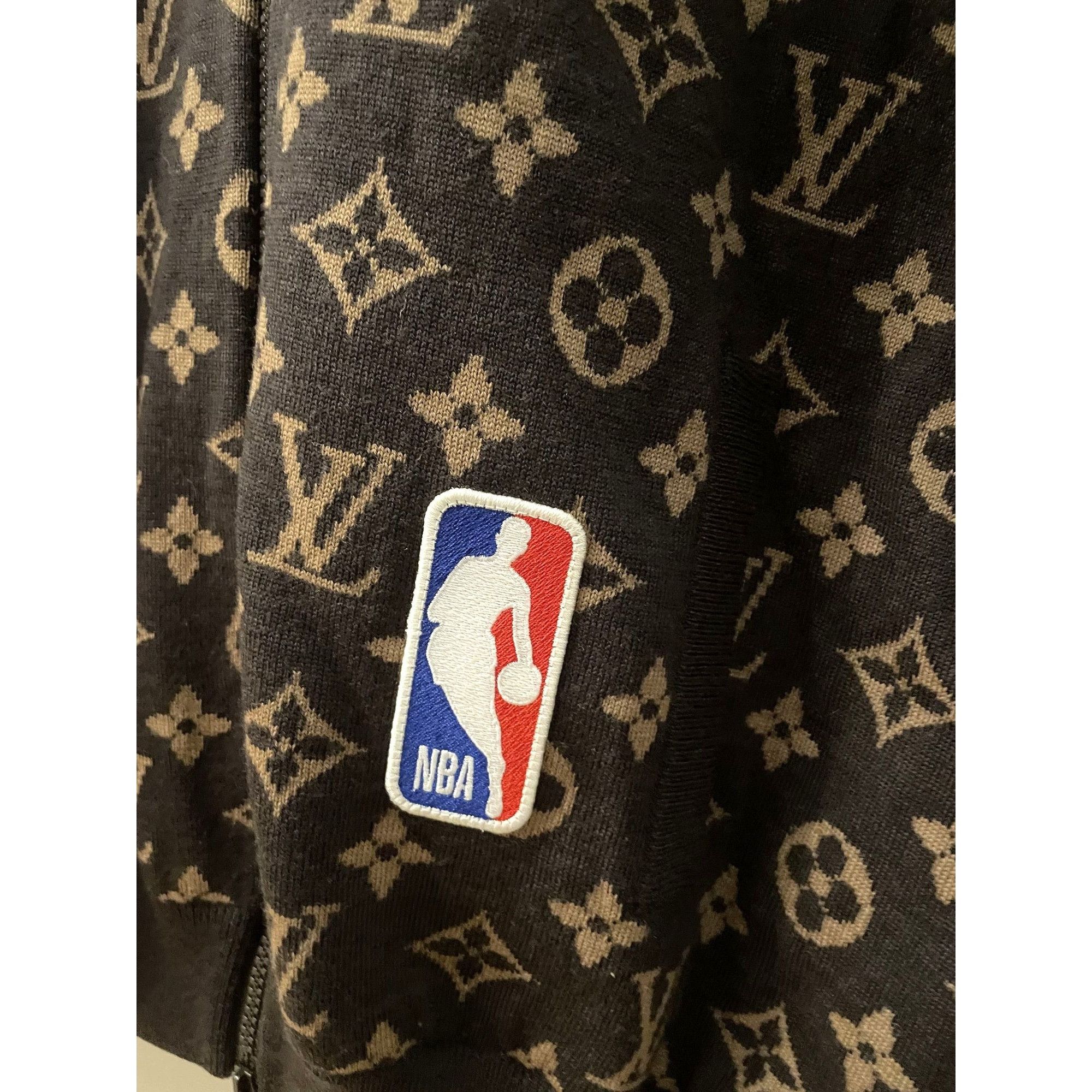 Louis Vuitton Louis Vuitton X NBA Monogram Wool Knit Jacket With Multicolo Size US S / EU 44-46 / 1 - 3 Thumbnail