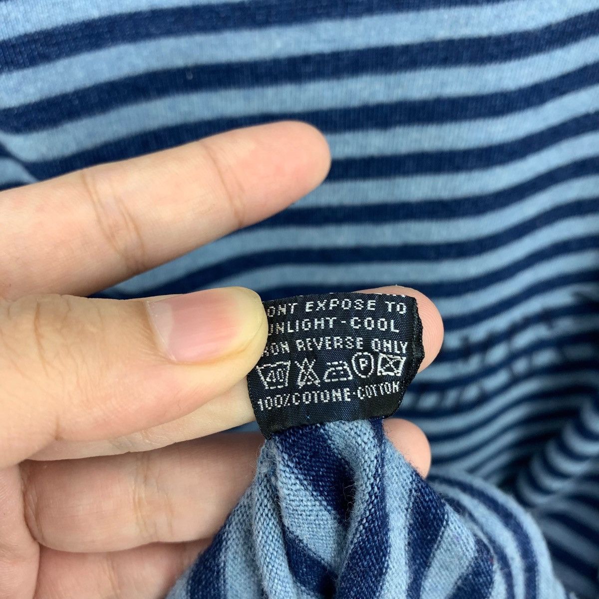 Gianfranco Ferre × Japanese Brand × Vintage Vintage 90s GIANFRANCO FERRE Small spellout stripe tee Size US L / EU 52-54 / 3 - 10 Thumbnail