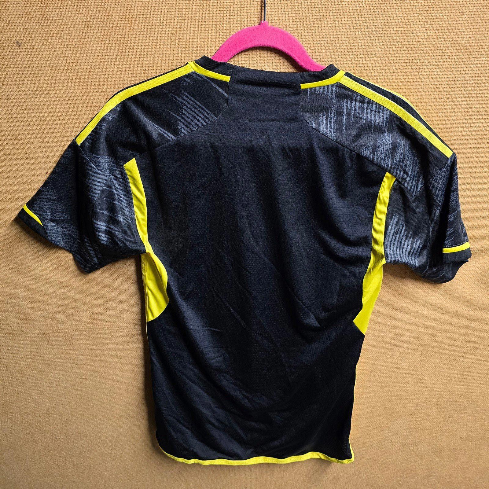 Adidas New Adidas Columbus Crew 23/24 Authentic Jersey XS HI1851 Size US XS / EU 42 / 0 - 2 Thumbnail