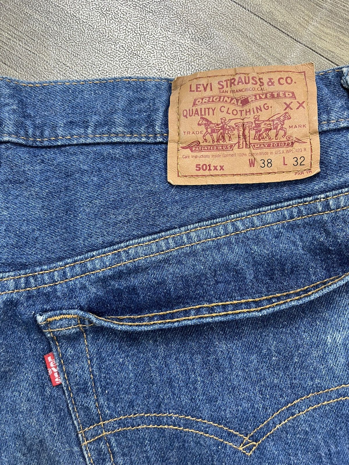 Levi's Vintage Clothing 🇺🇸1990s Vintage Levis 501XX 38x32 Straight Leg Blue Jeans Size US 38 / EU 54 - 16 Thumbnail