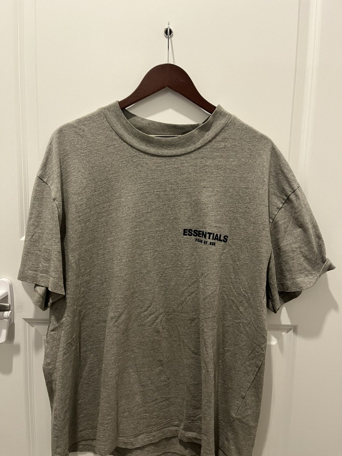Fear of God Fear of God essentials Tee Dark Oatmeal Size US M / EU 48-50 / 2 - 2 Thumbnail