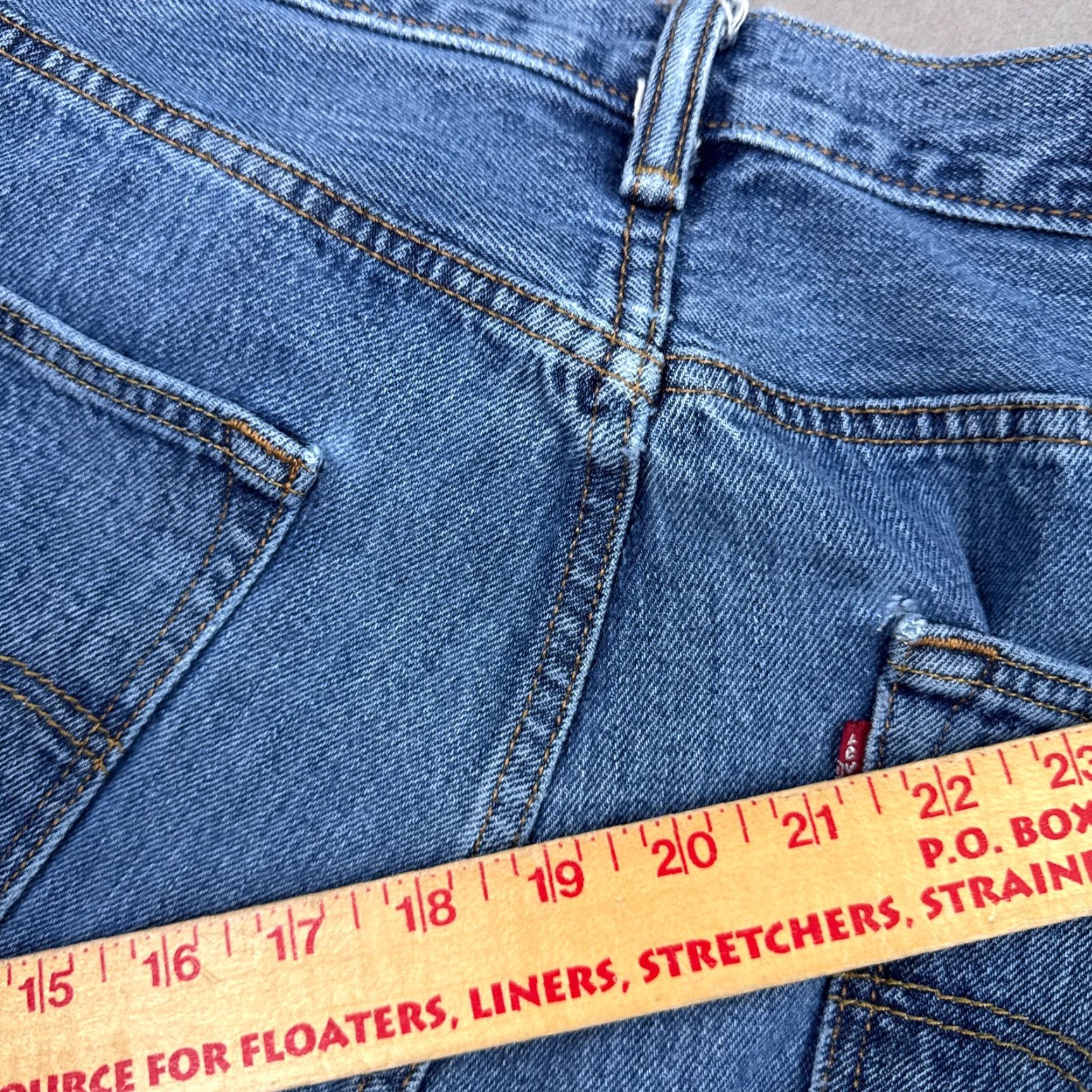 Levi's VINTAGE Levis 501 Jeans Mens 34x34 Blue Denim Button Fly Distressed Straight Pants Size US 34 / EU 50 - 7 Thumbnail