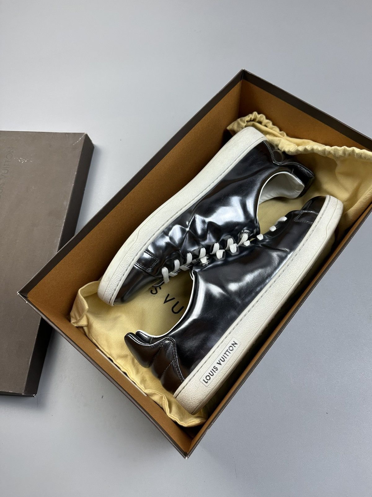 Louis Vuitton Louis Vuitton Silver Leather Sneakers Size US 9.5 / EU 42-43 - 9 Thumbnail