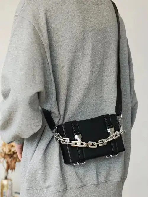 Japanese Brand SHOULDER BAG VINTAGE JAPANANESE BRAND MINIMAL Size ONE SIZE - 1 Thumbnail