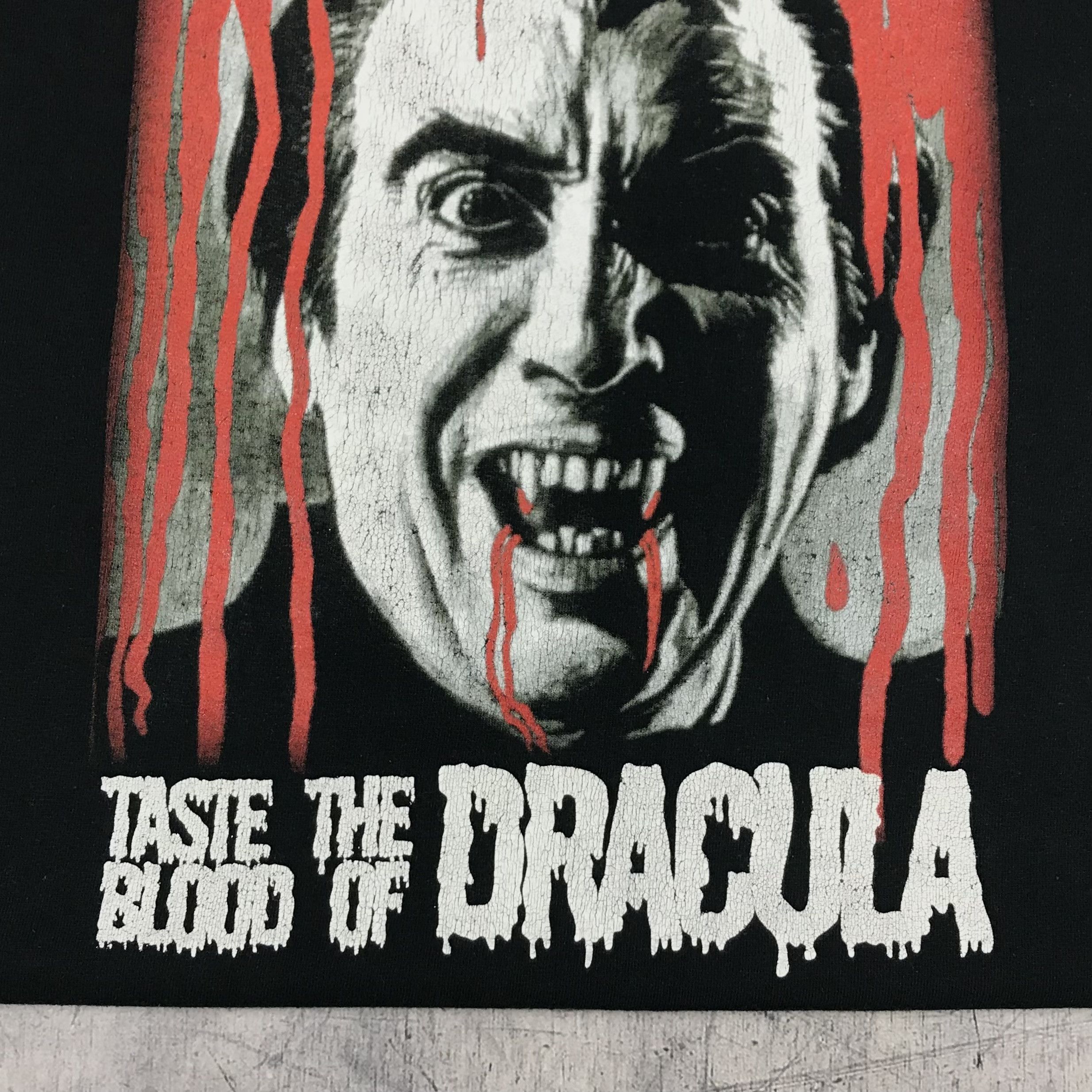 Expert Horror 2005 Taste The Blood of Dracula Hammer Vampire Tee Size US L / EU 52-54 / 3 - 6 Thumbnail