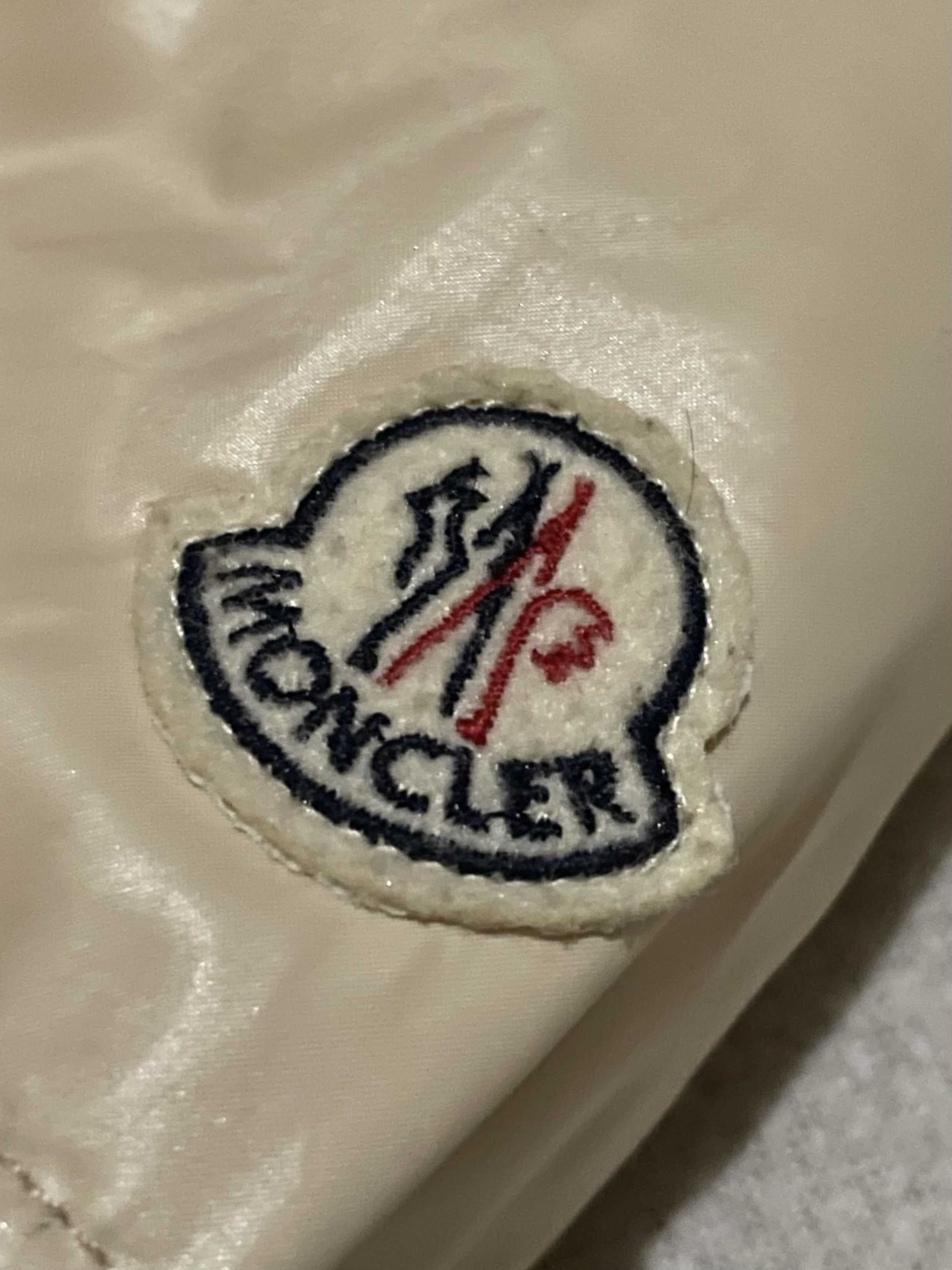 Moncler Vintage Biege Moncler Puffer Down Jacket | S-M size Size US M / EU 48-50 / 2 - 7 Thumbnail