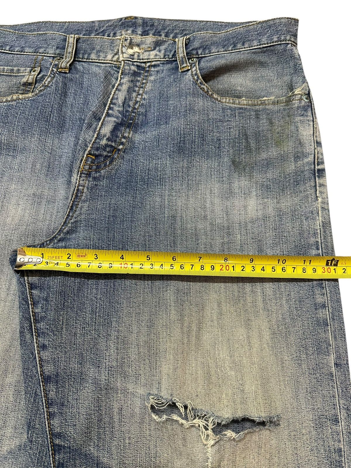 Japanese Brand Vintage Japanese Uniqlo Faded Wash Distressed Baggy Jeans Size US 33 - 14 Thumbnail